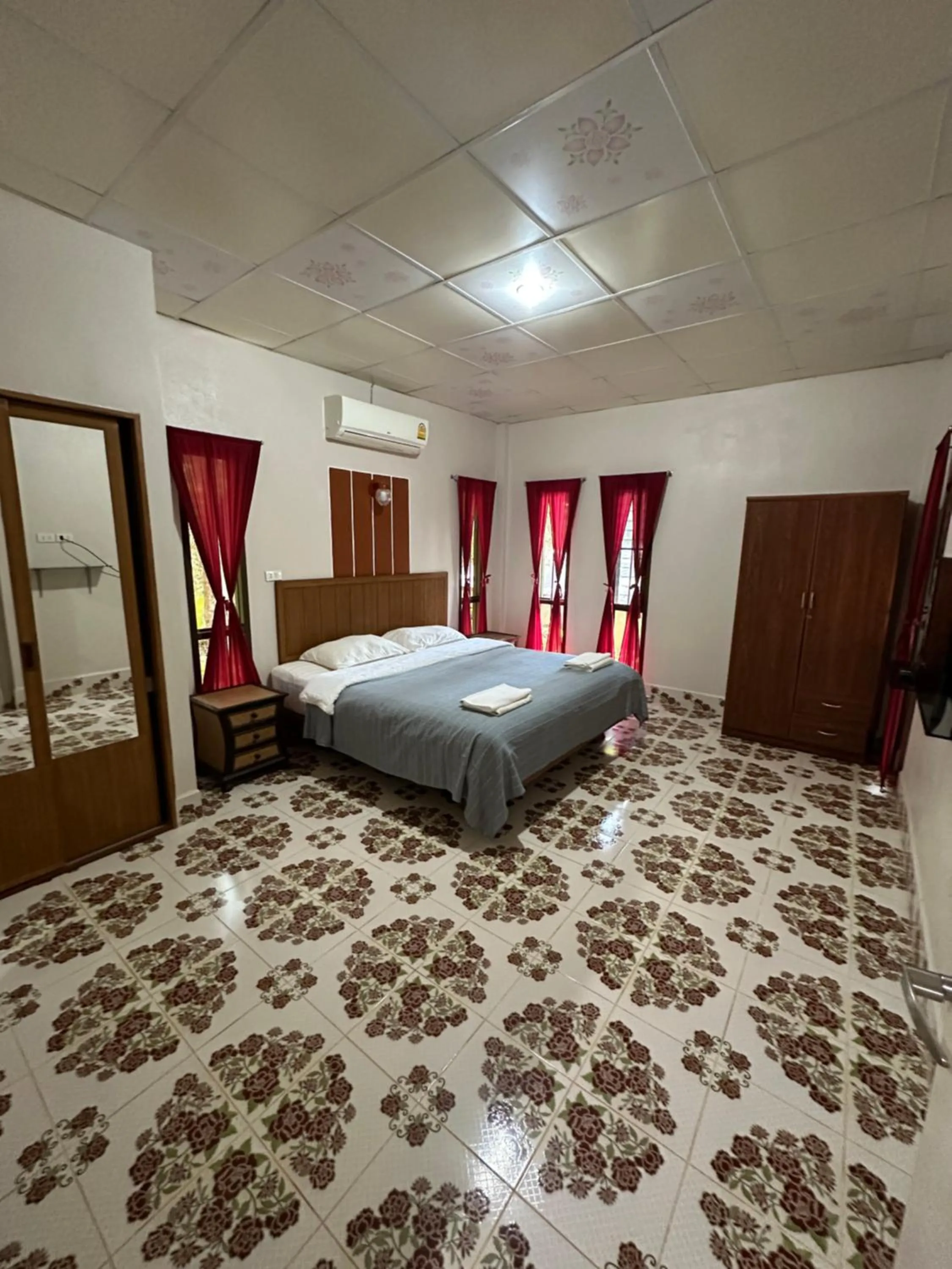 Bedroom, Bed in Fine Times Resort