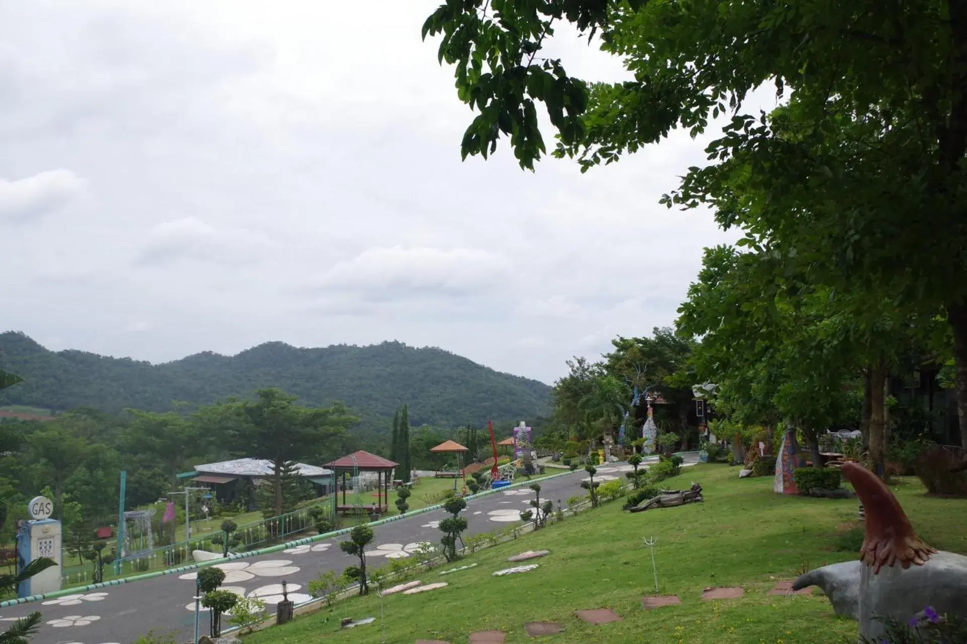 Property building in TonSilp Art Home Property building in TonSilp Art Home