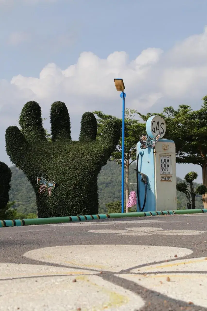 Property building in TonSilp Art Home Property building in TonSilp Art Home