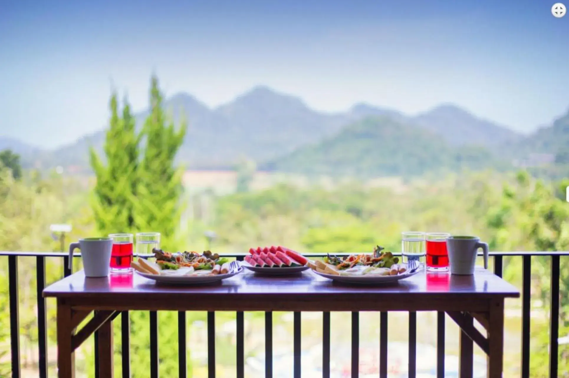Restaurant/places to eat in TonSilp Art Home Restaurant/places to eat in TonSilp Art Home