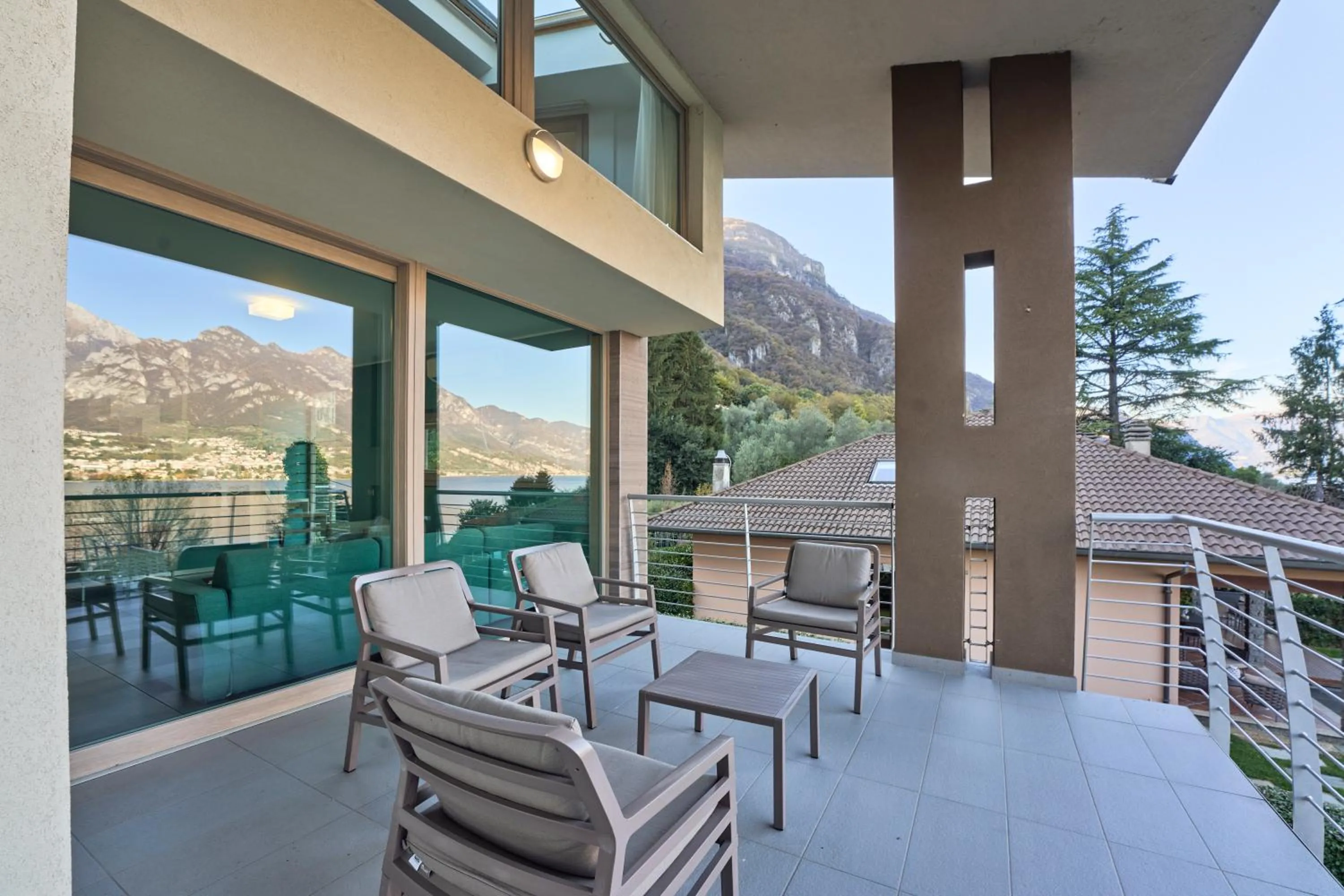 Property building in Bellagio Village - Holiday Apartments by the Lake - Seasonal Warm Pool and Sauna