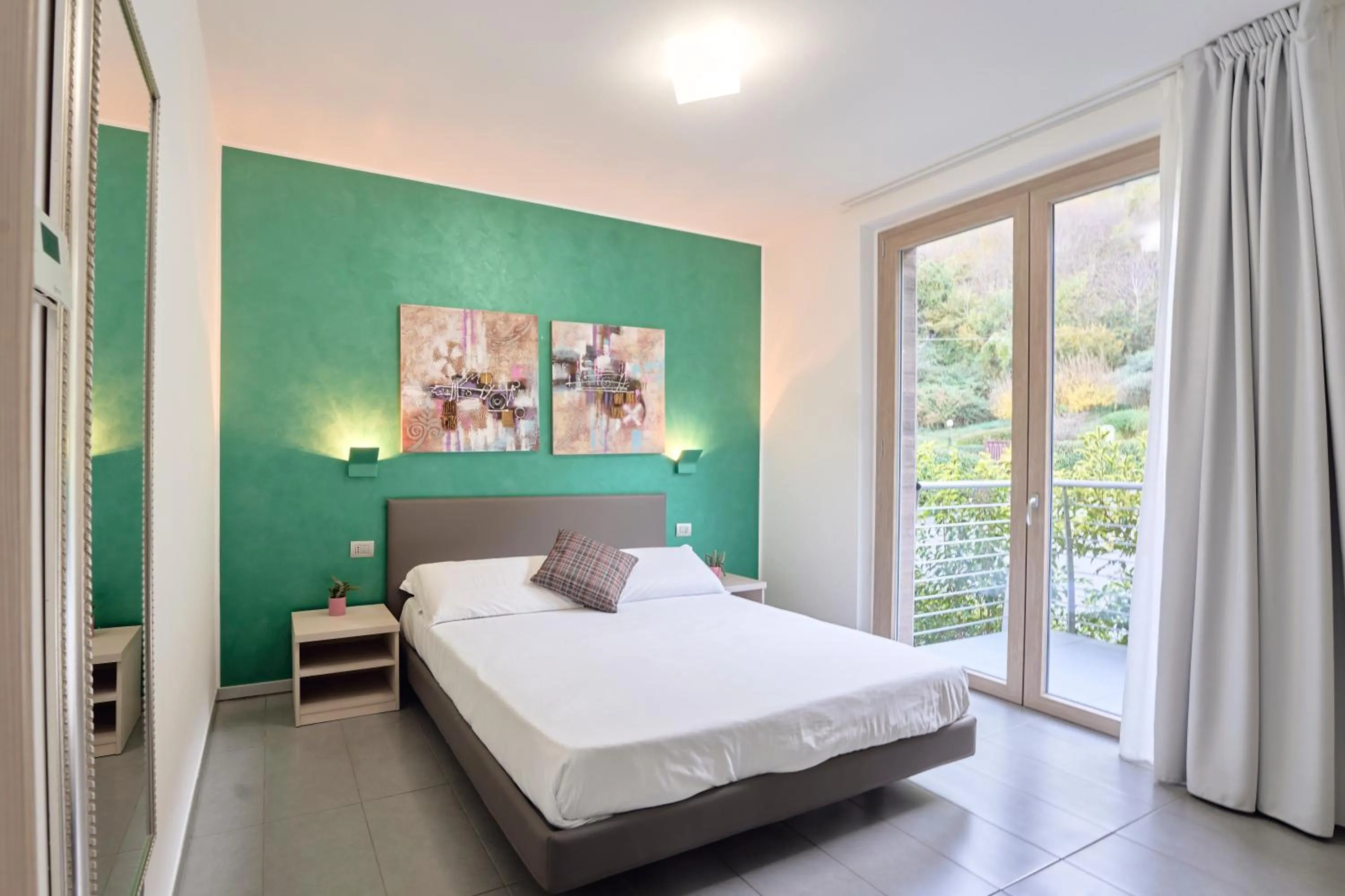 View (from property/room), Bed in Bellagio Village - Holiday Apartments by the Lake - Seasonal Warm Pool and Sauna