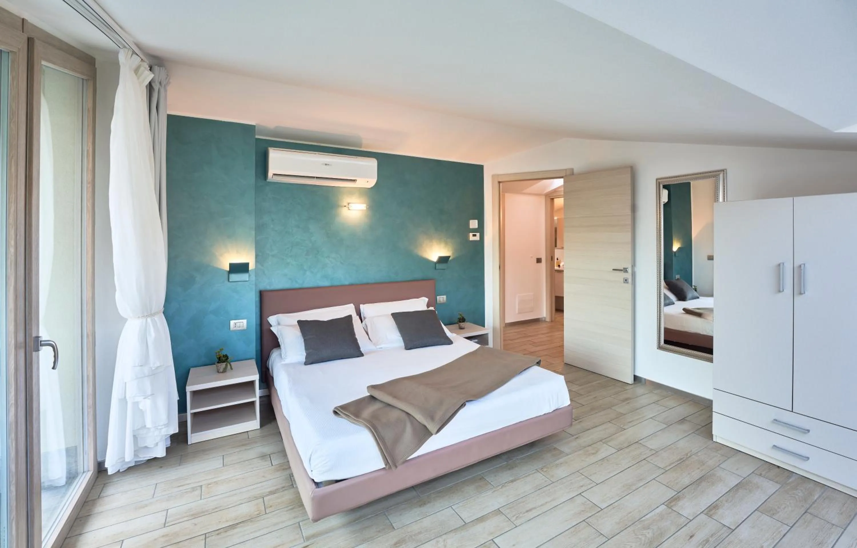 Natural landscape, Bed in Bellagio Village - Holiday Apartments by the Lake - Seasonal Warm Pool and Sauna