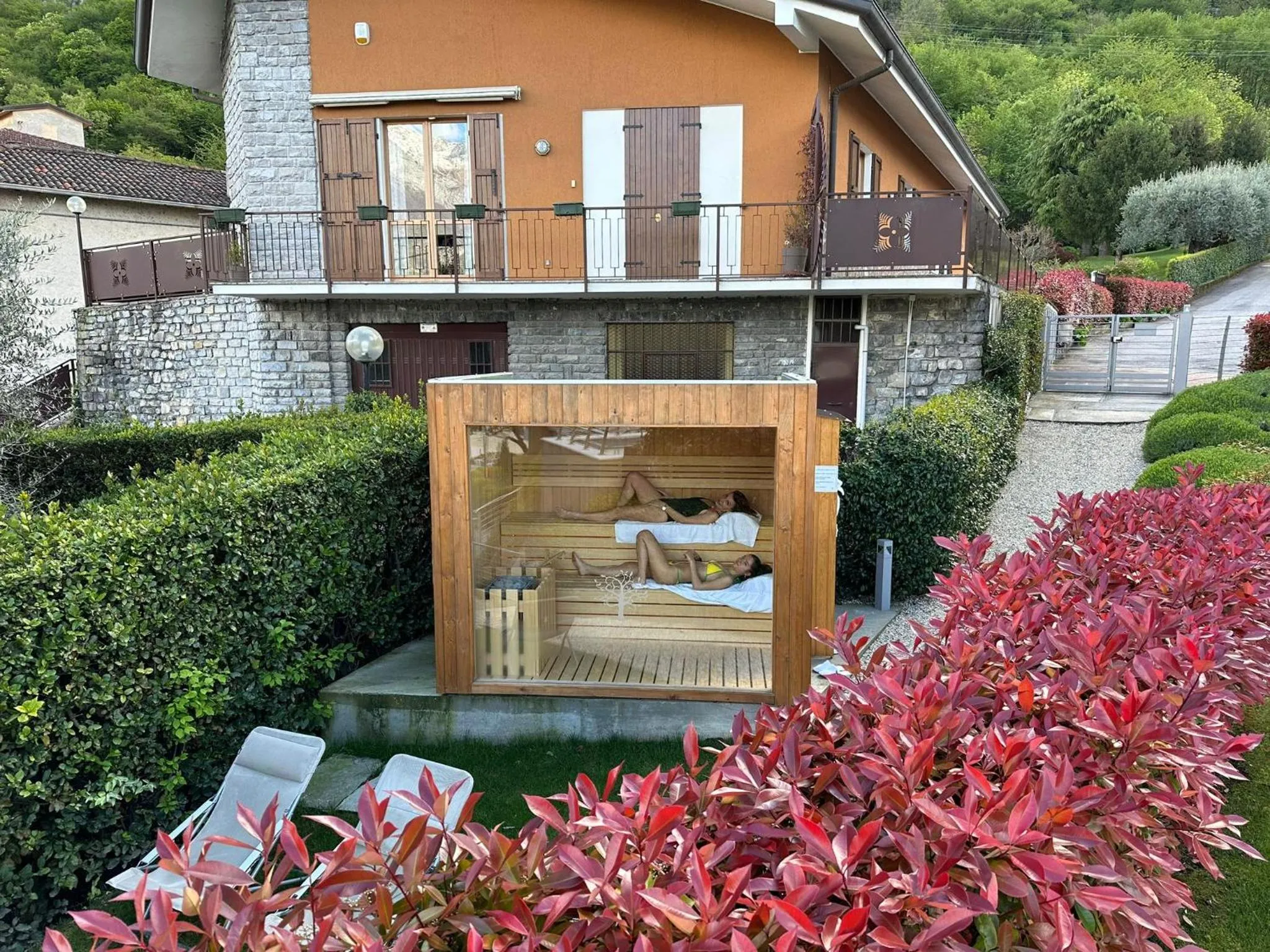 Sauna in Bellagio Village - Holiday Apartments by the Lake - Seasonal Warm Pool and Sauna