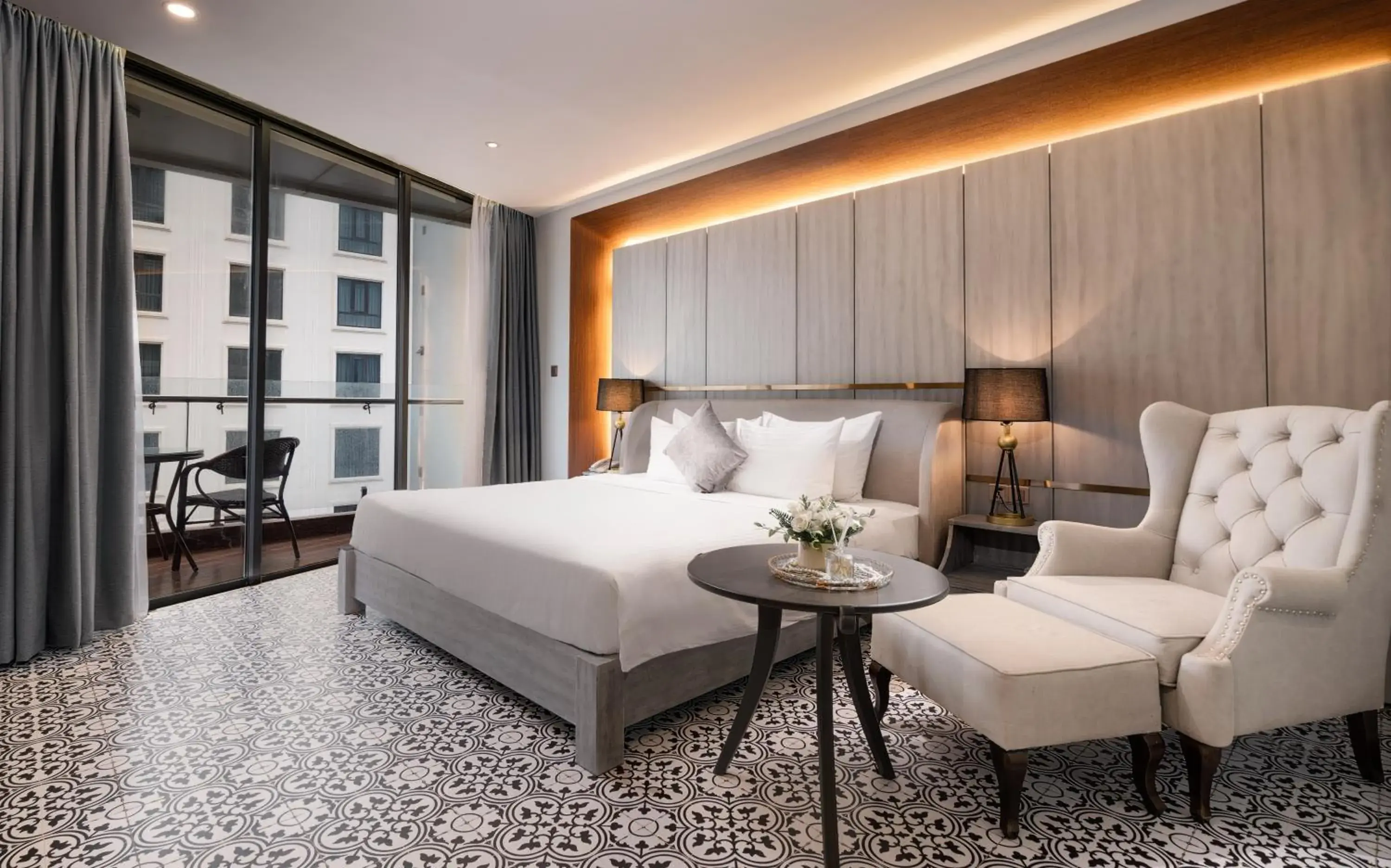 Junior Suite with Balcony and Ocean View in Cicilia Hotels & Spa Danang Junior Suite with Balcony and Ocean View in Cicilia Hotels & Spa Danang