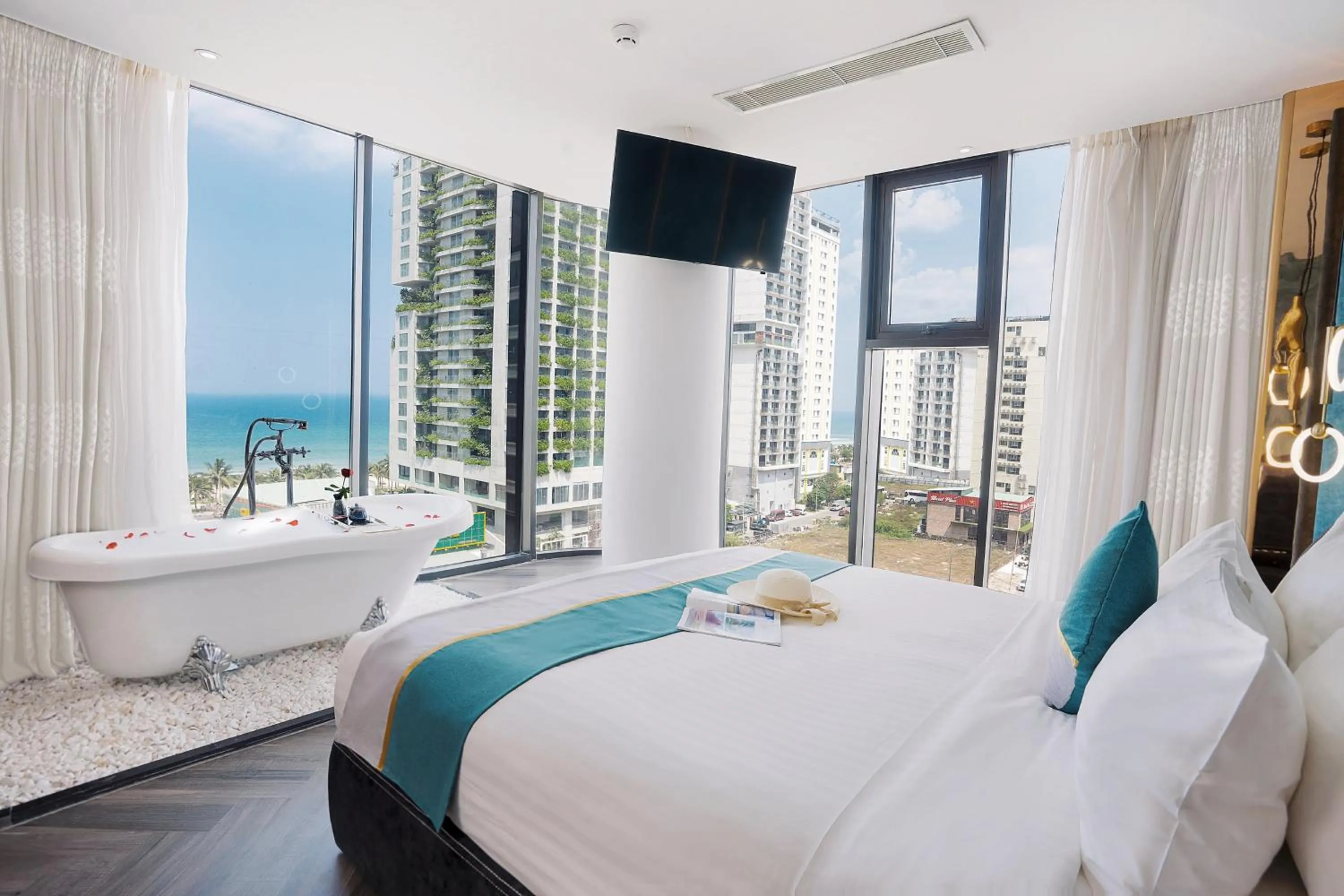 Living room, Bed in Cicilia Hotels & Spa Danang