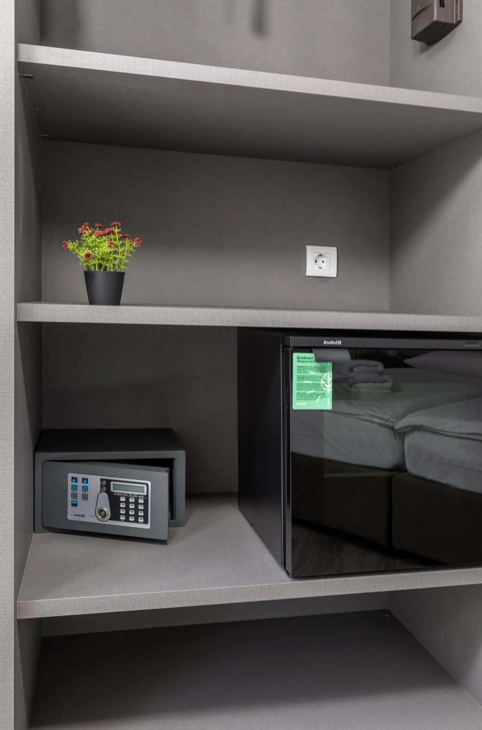 safe in Boutique Suites Joyce