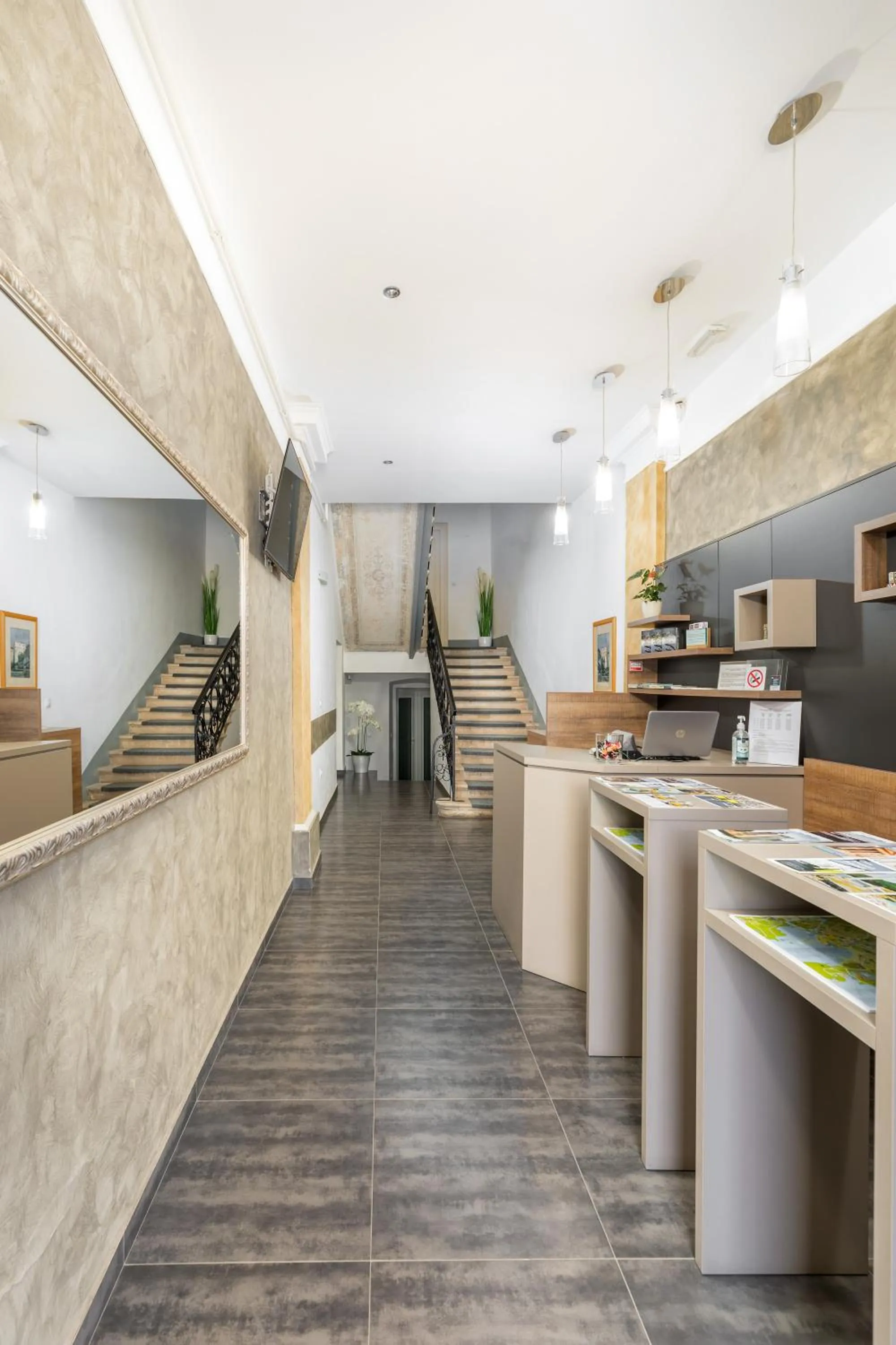 Lobby or reception in Boutique Suites Joyce