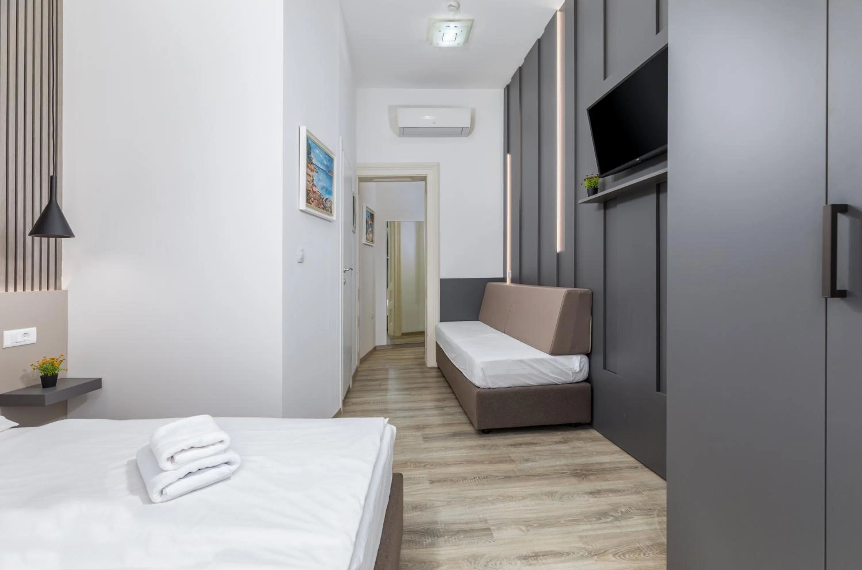 Photo of the whole room, Bed in Boutique Suites Joyce