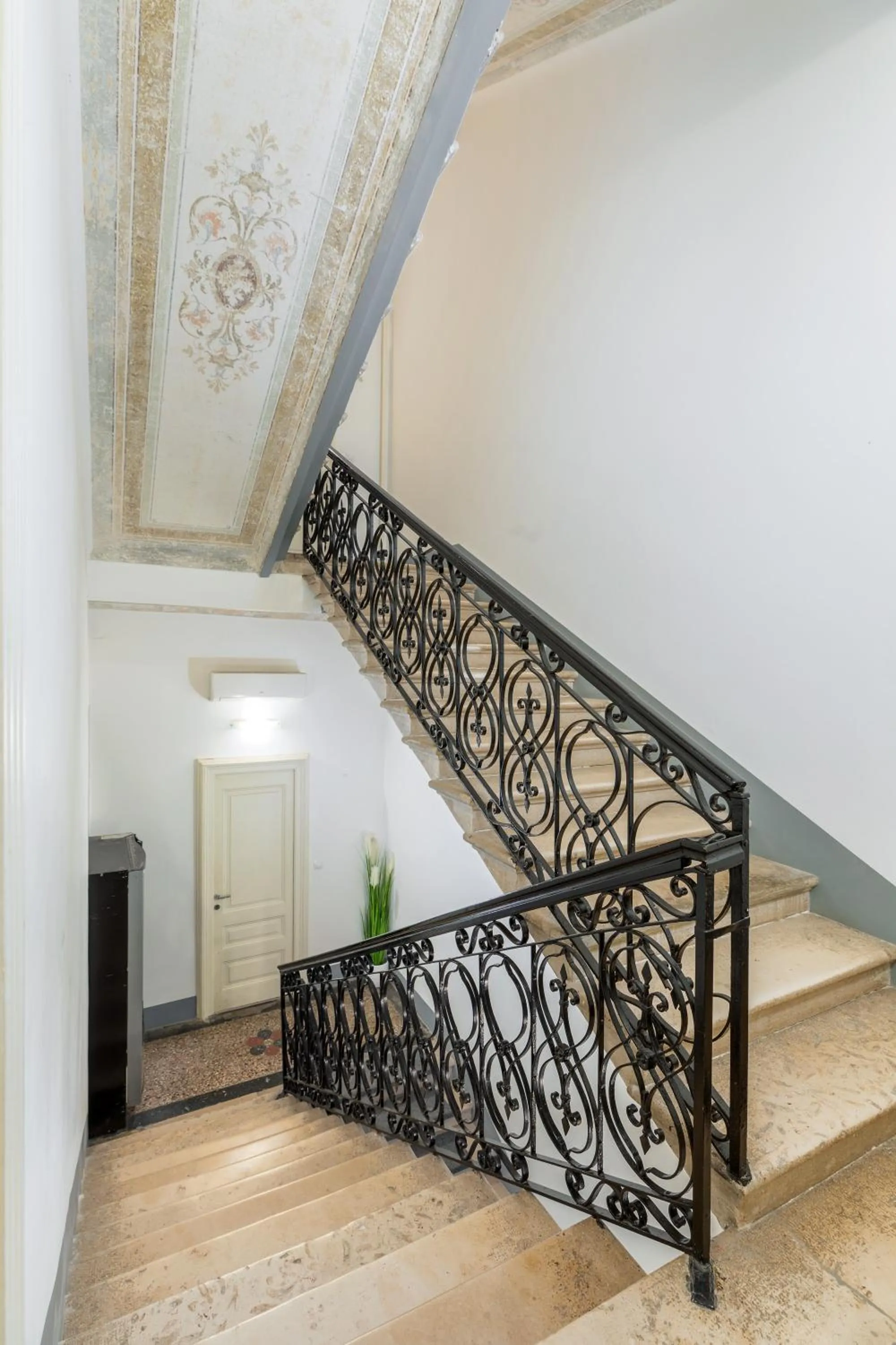 Property building in Boutique Suites Joyce