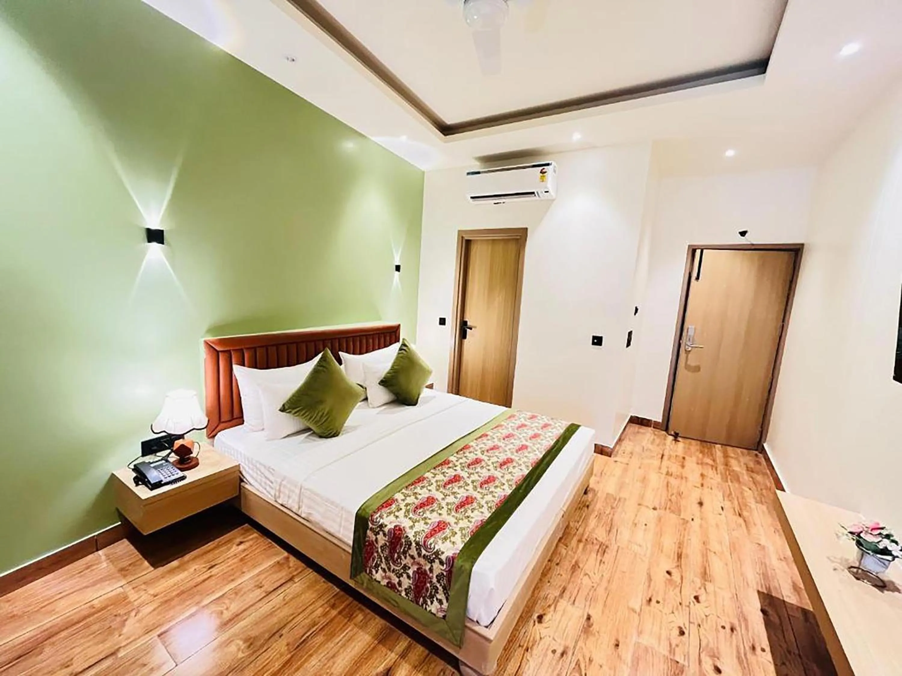 Bed in Hotel Punj E Tara Anand Vihar Vaishali Ghaziabad