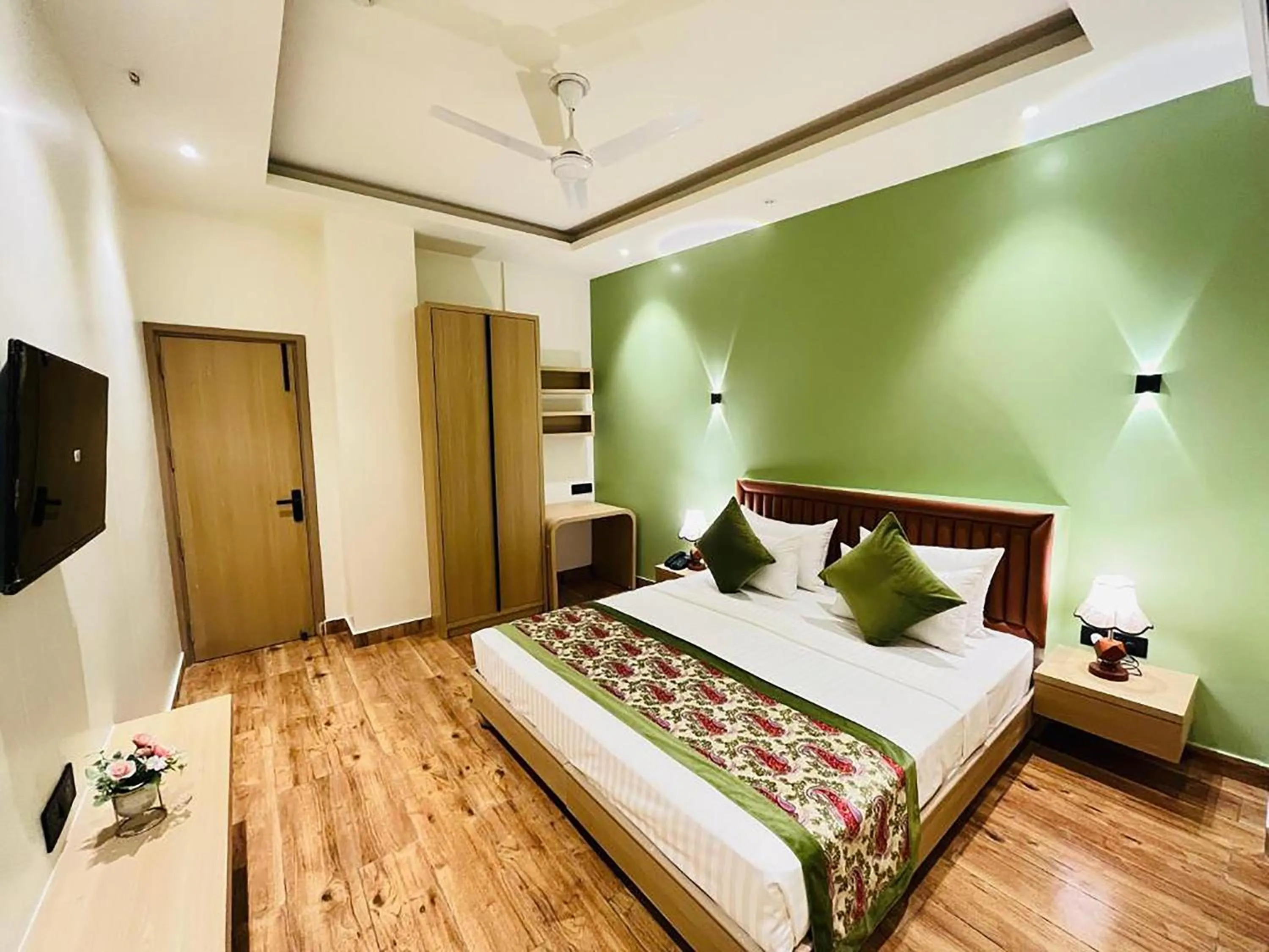 Bed in Hotel Punj E Tara Anand Vihar Vaishali Ghaziabad