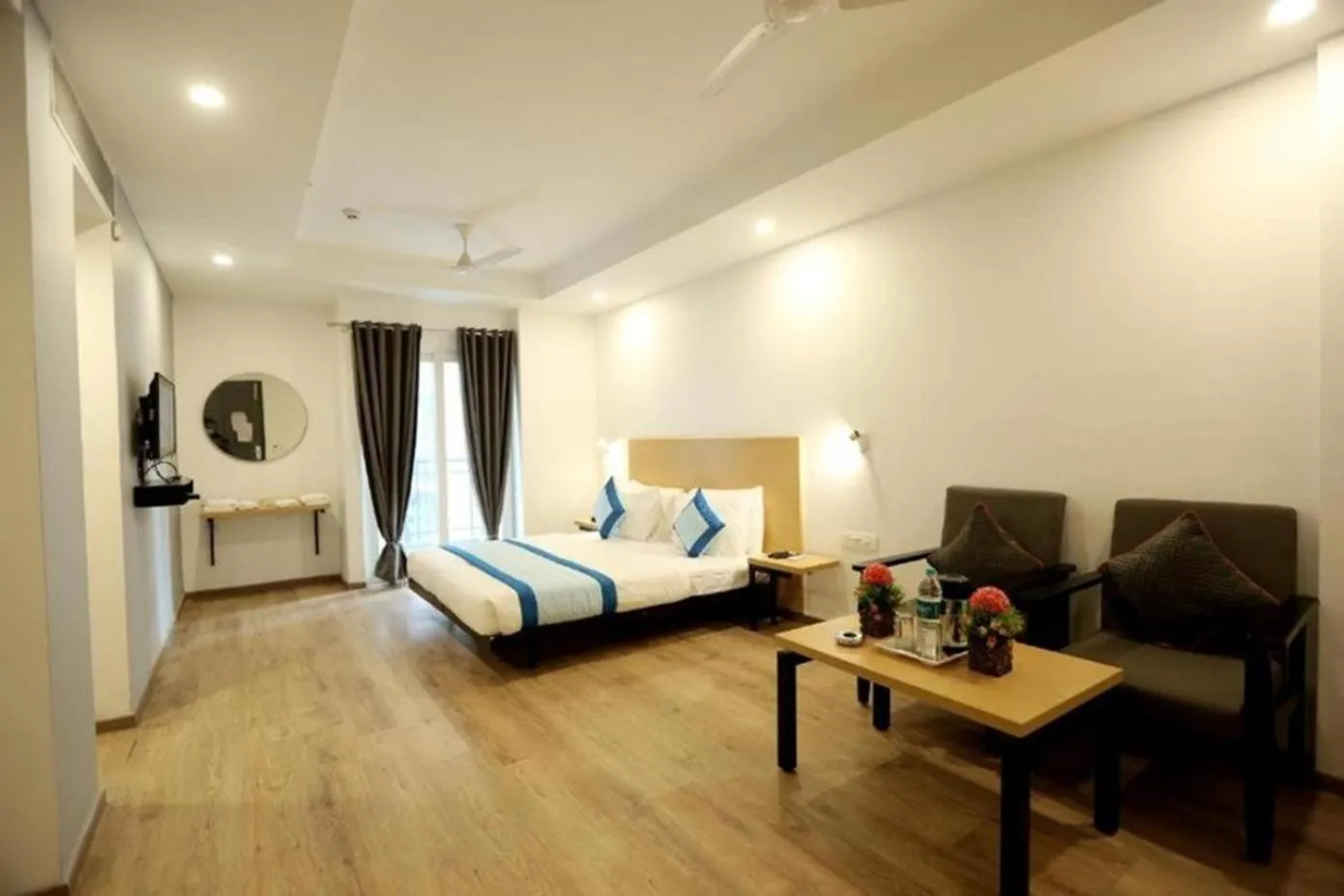 Bed in The Roseman Hotel & Suites
