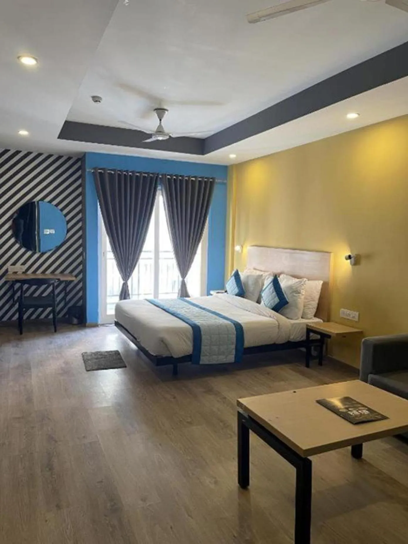 Bed in The Roseman Hotel & Suites