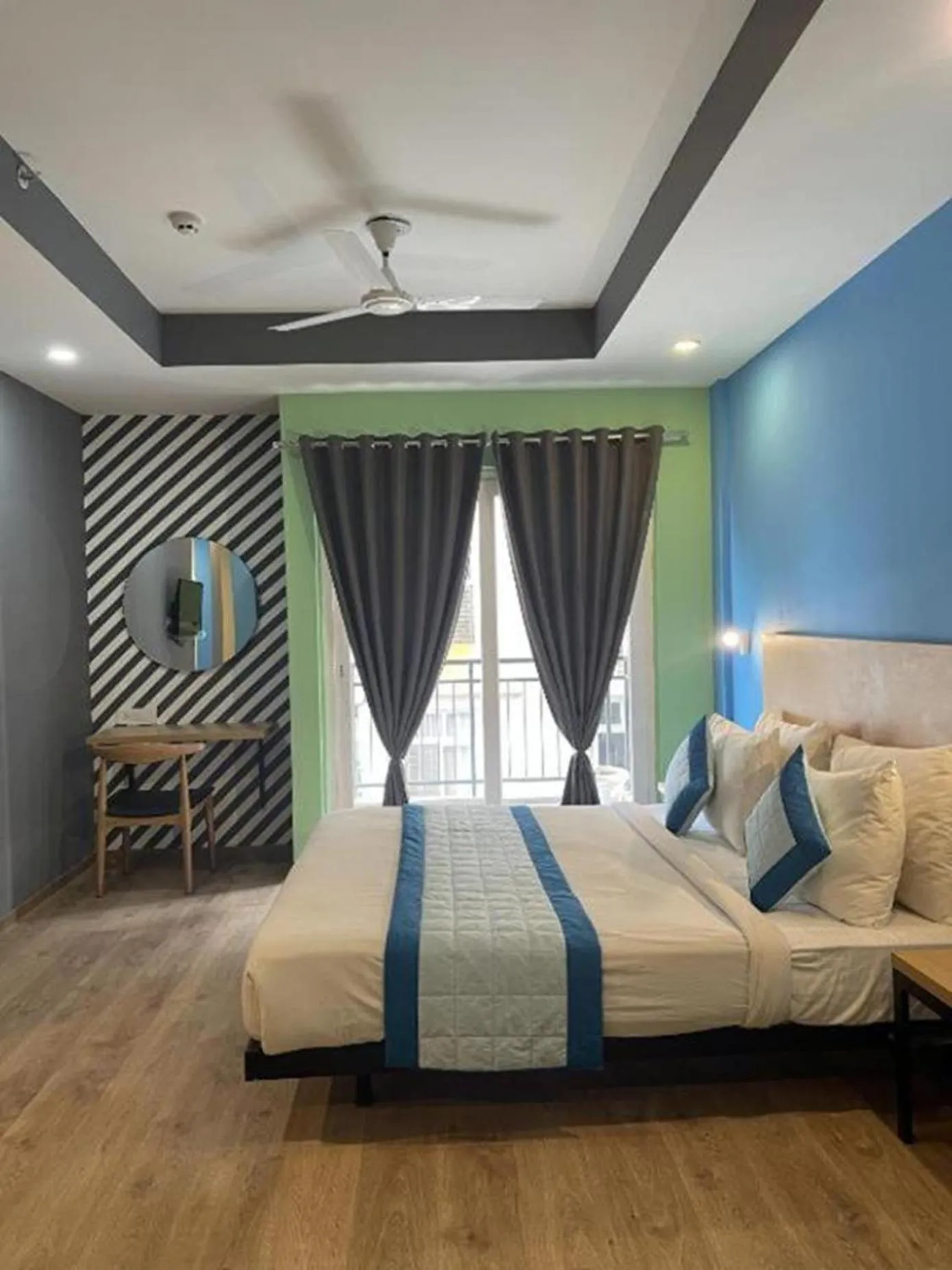 Bed in The Roseman Hotel & Suites