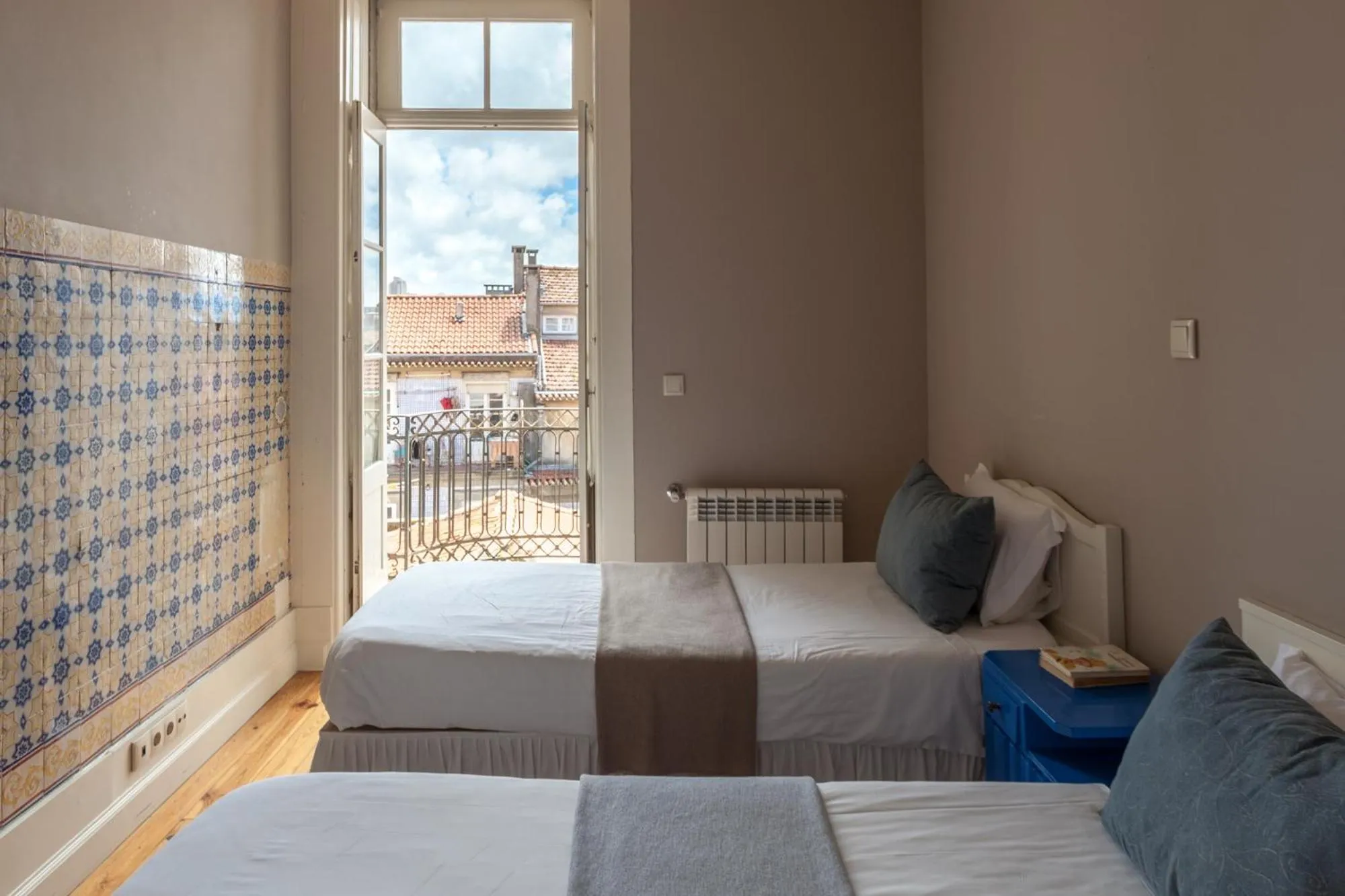 View (from property/room), Bed in Being Porto Hostel