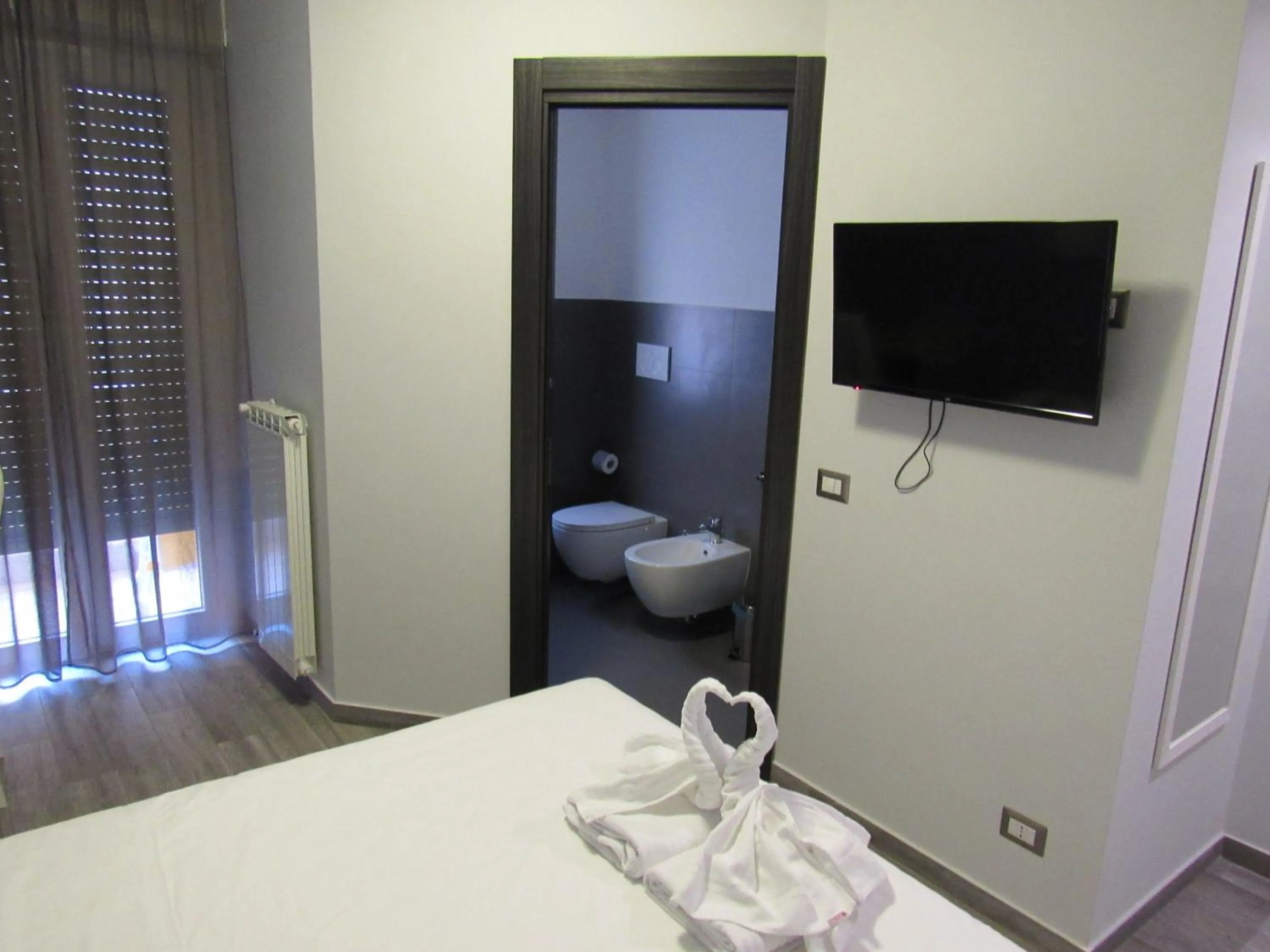 Other, TV/Entertainment Center in Pianeta Roma