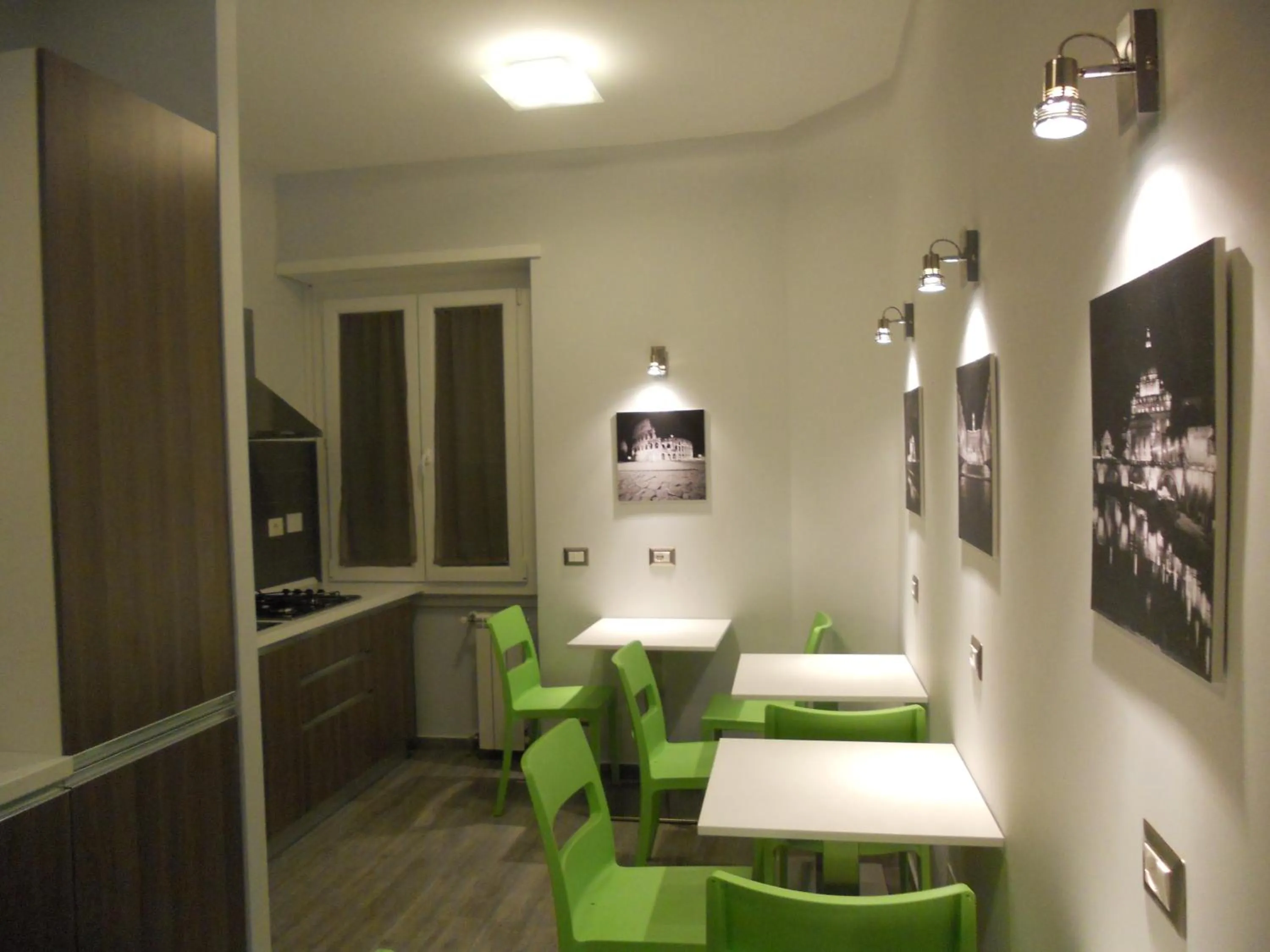 Communal lounge/ TV room in Pianeta Roma