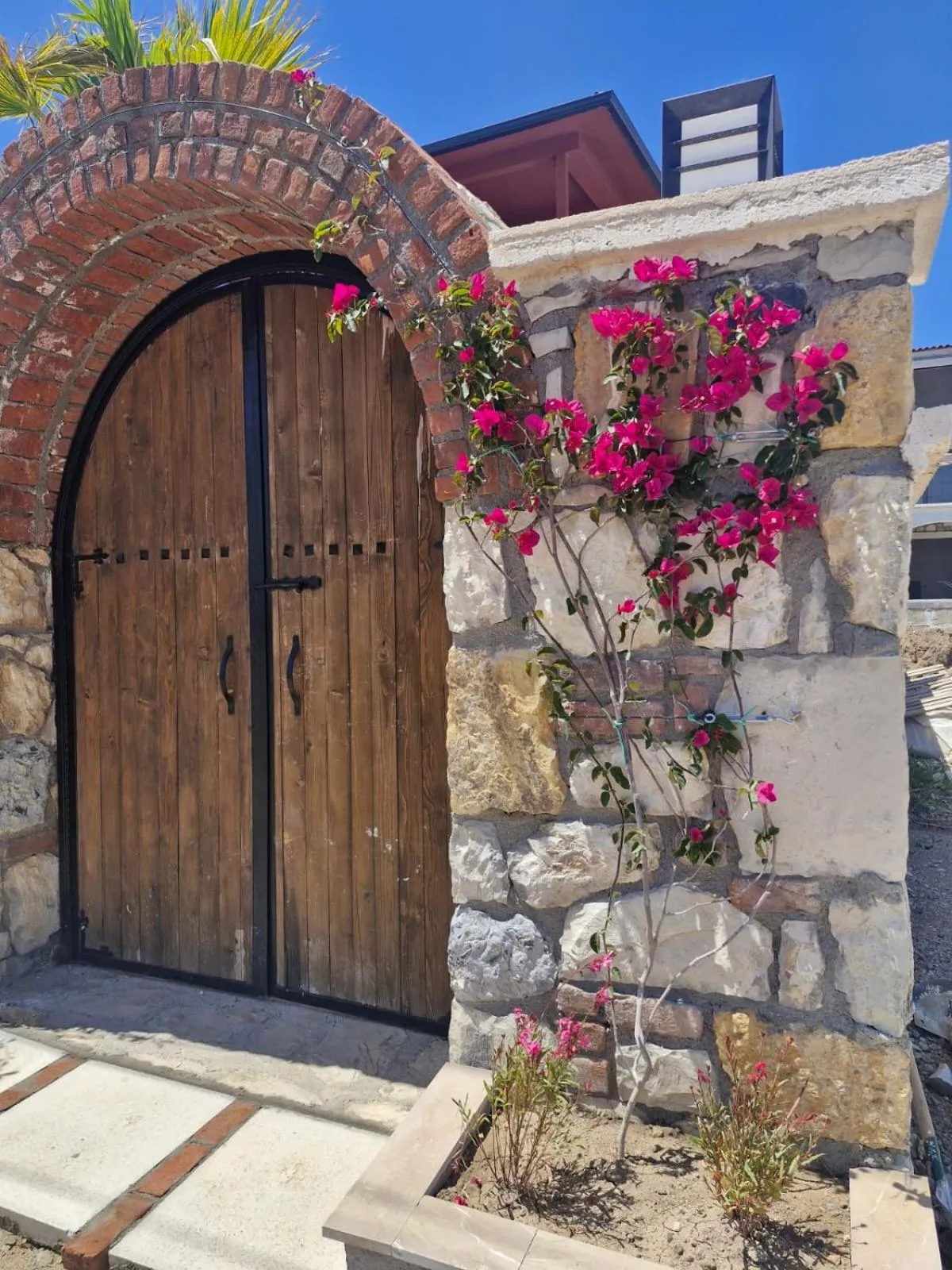 Facade/entrance in Velder House Urla