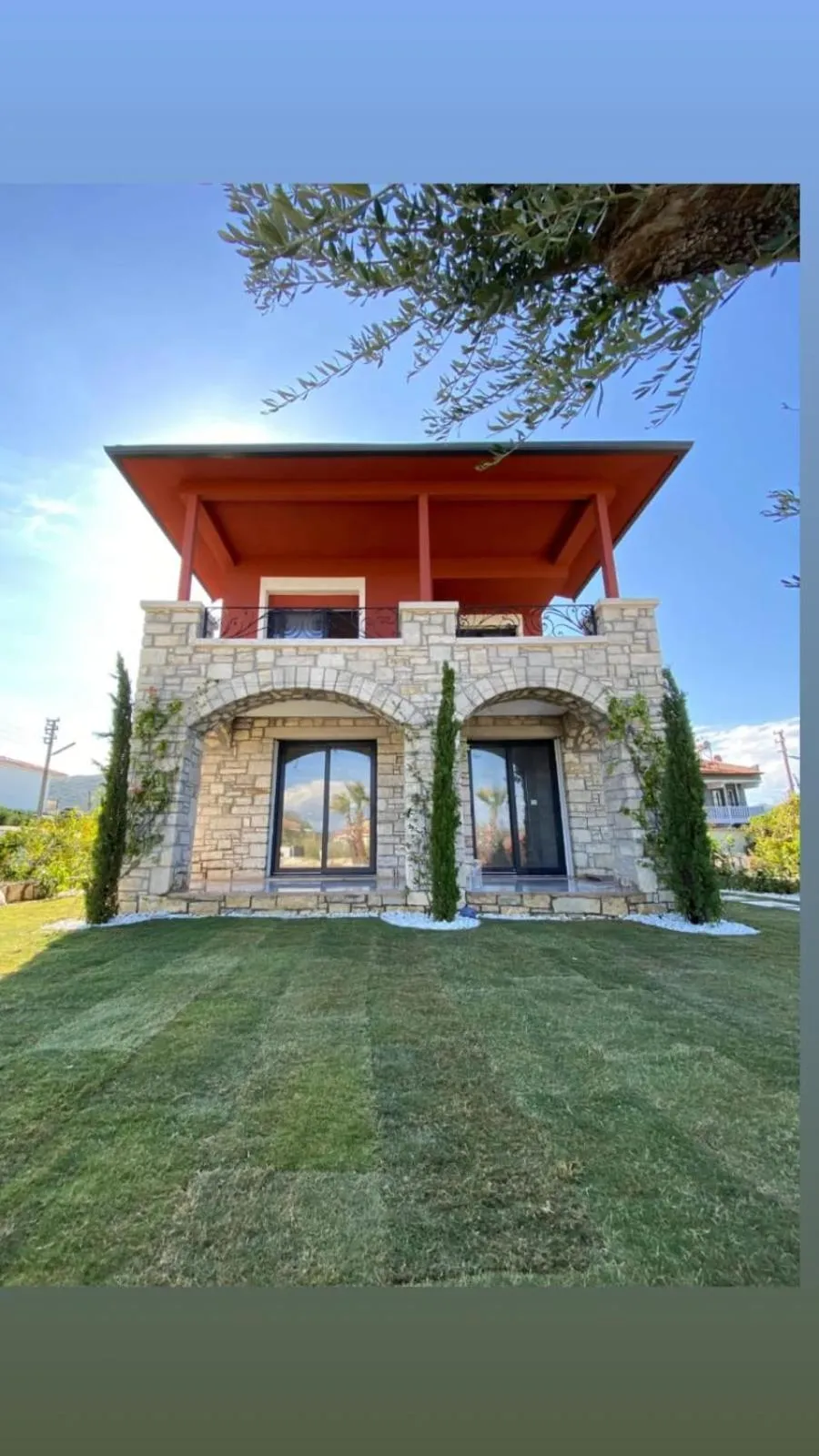 Property building in Velder House Urla