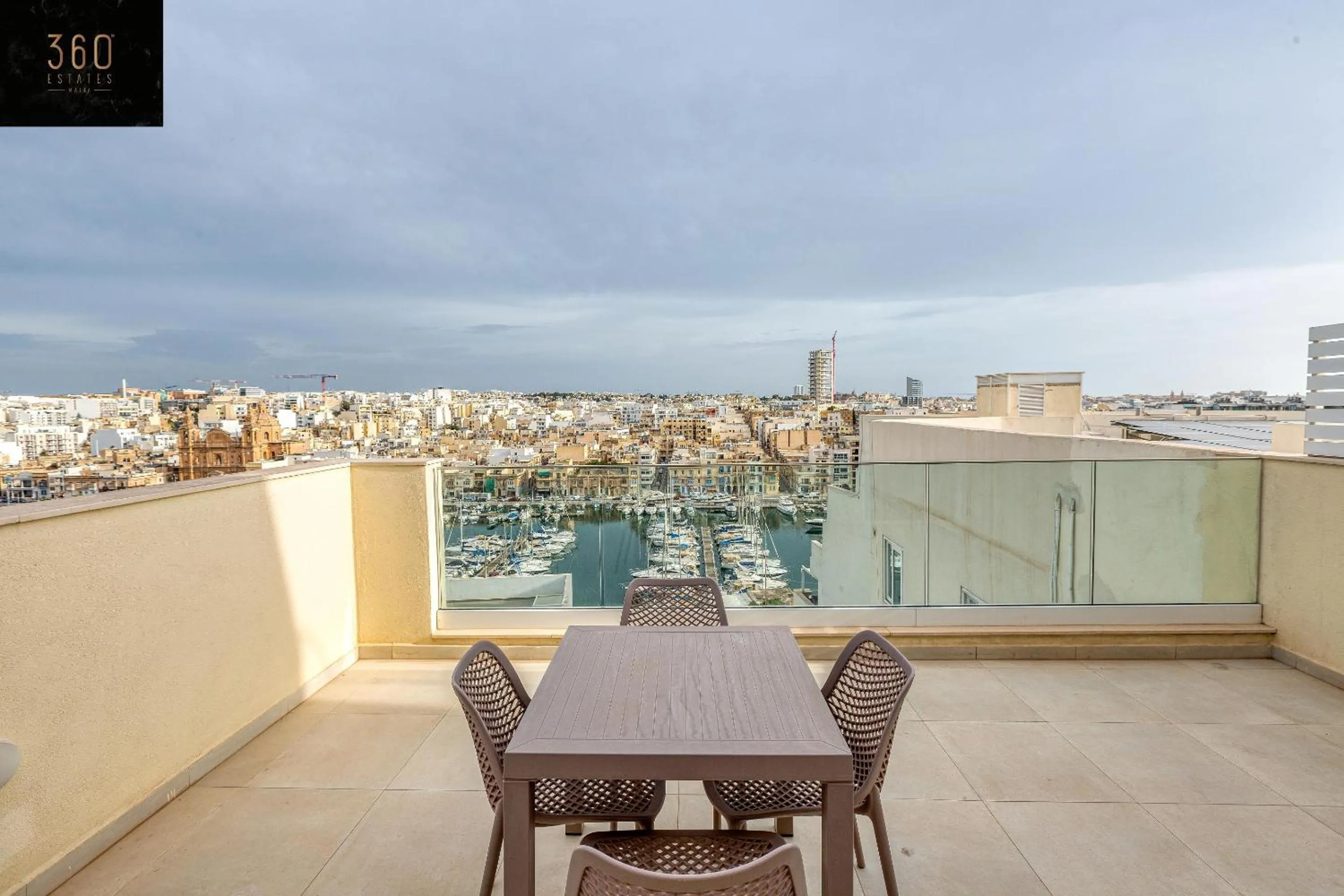 Patio in Stunning 2BR penthouse with harbour view & BBQ by 360 Estates
