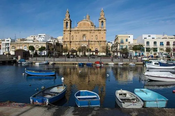 Property building in Stunning 2BR penthouse with harbour view & BBQ by 360 Estates