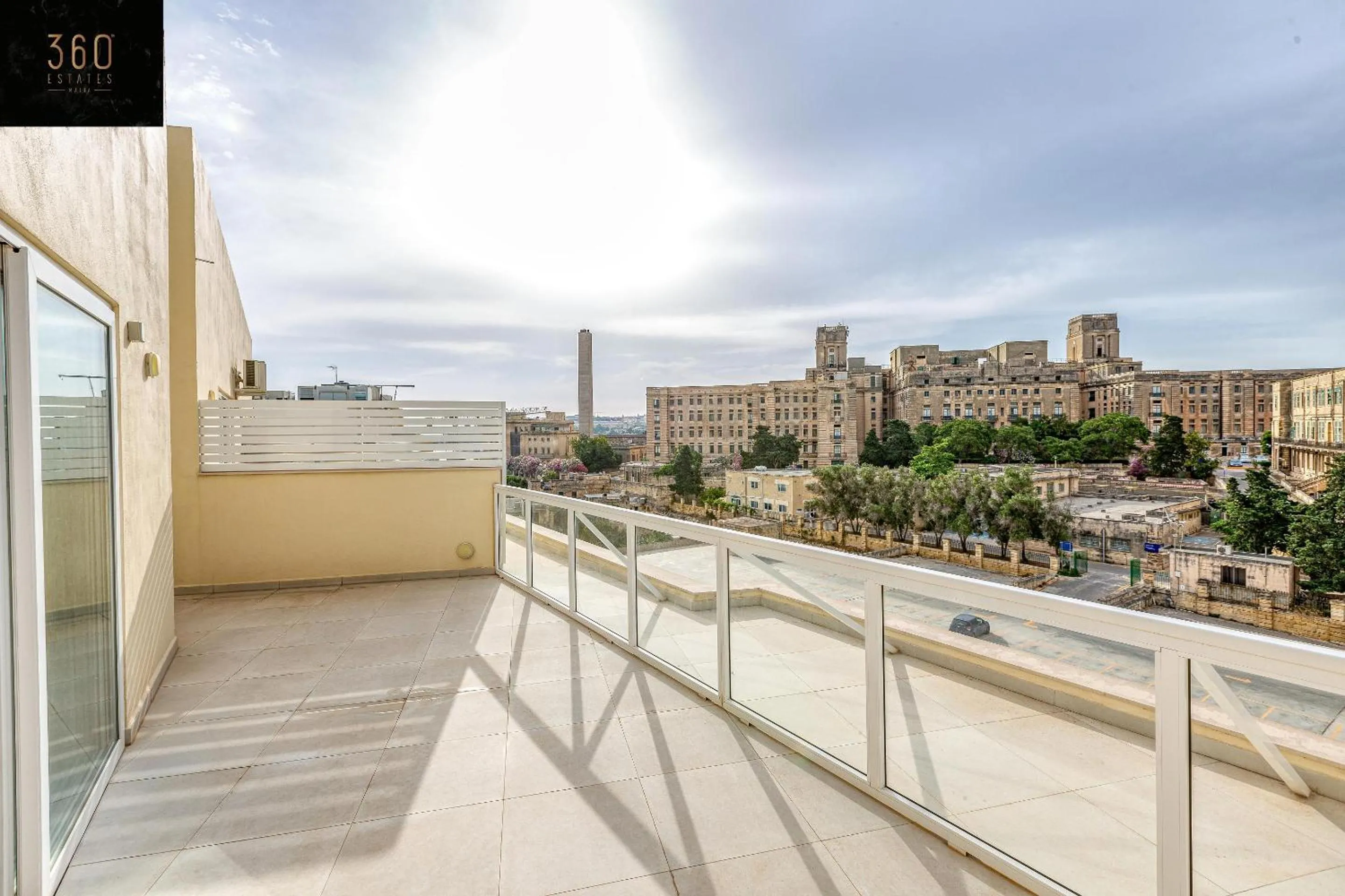 Property building in Stunning 2BR penthouse with harbour view & BBQ by 360 Estates