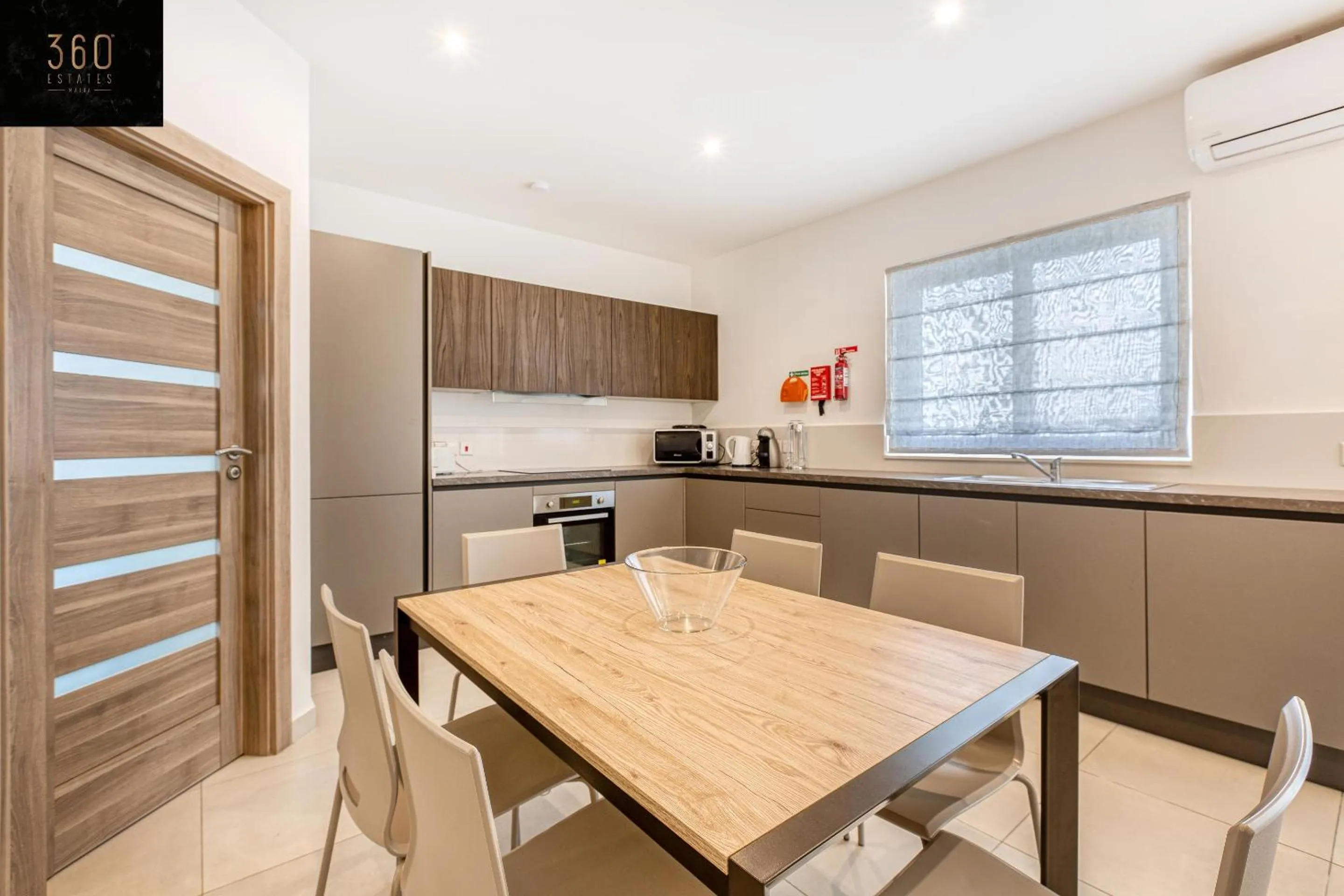 Kitchen or kitchenette in Stunning 2BR penthouse with harbour view & BBQ by 360 Estates