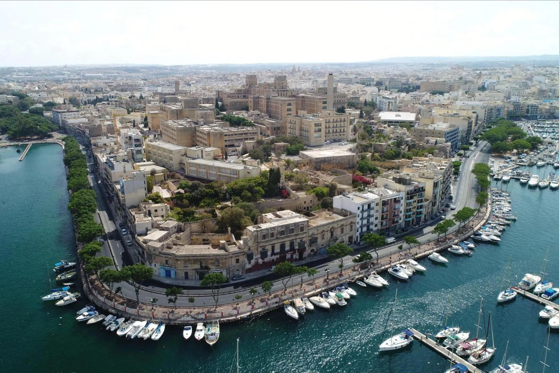 Property building in Stunning 2BR penthouse with harbour view & BBQ by 360 Estates