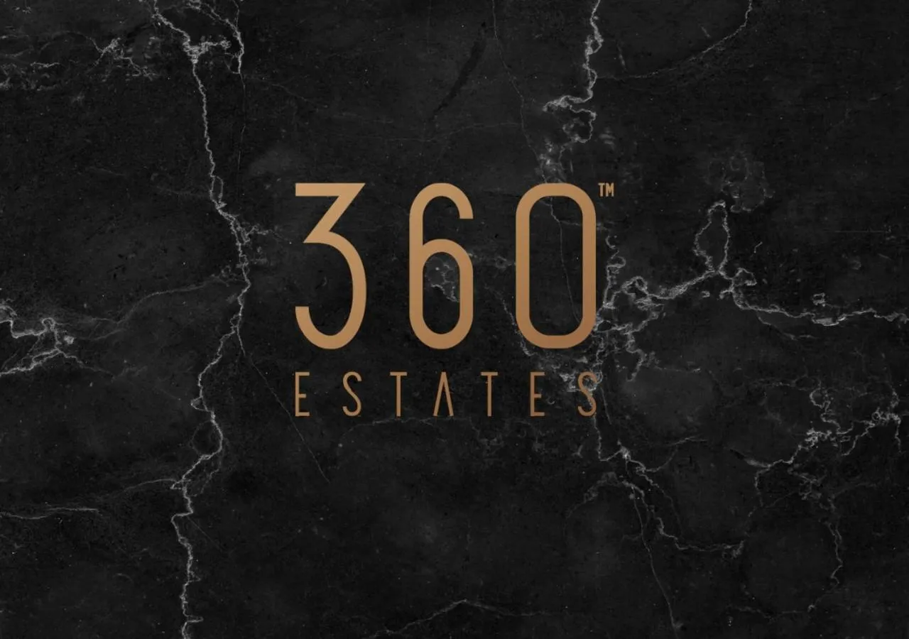 Text overlay in Stunning 2BR penthouse with harbour view & BBQ by 360 Estates
