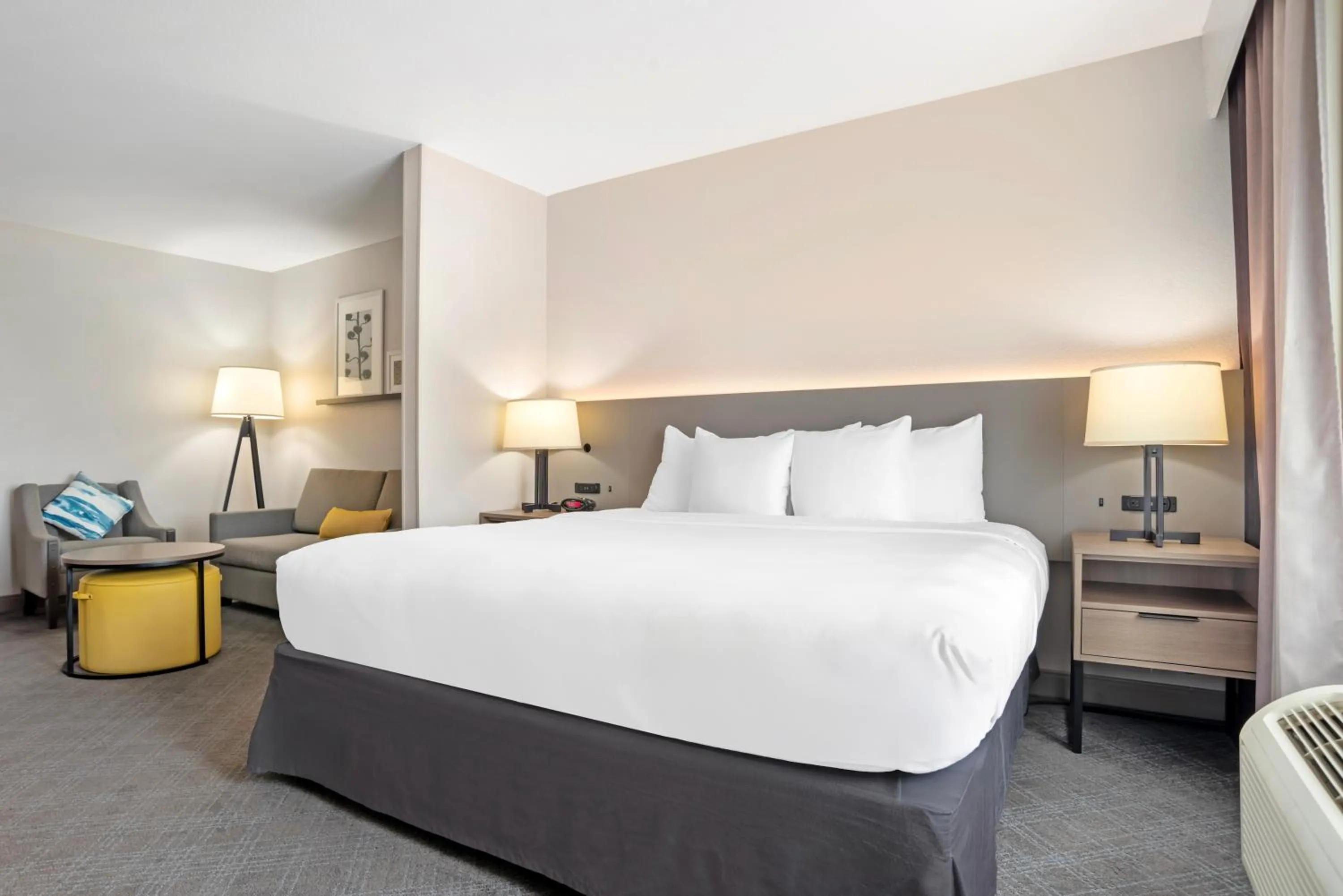 Bedroom, Bed in Comfort Inn & Suites