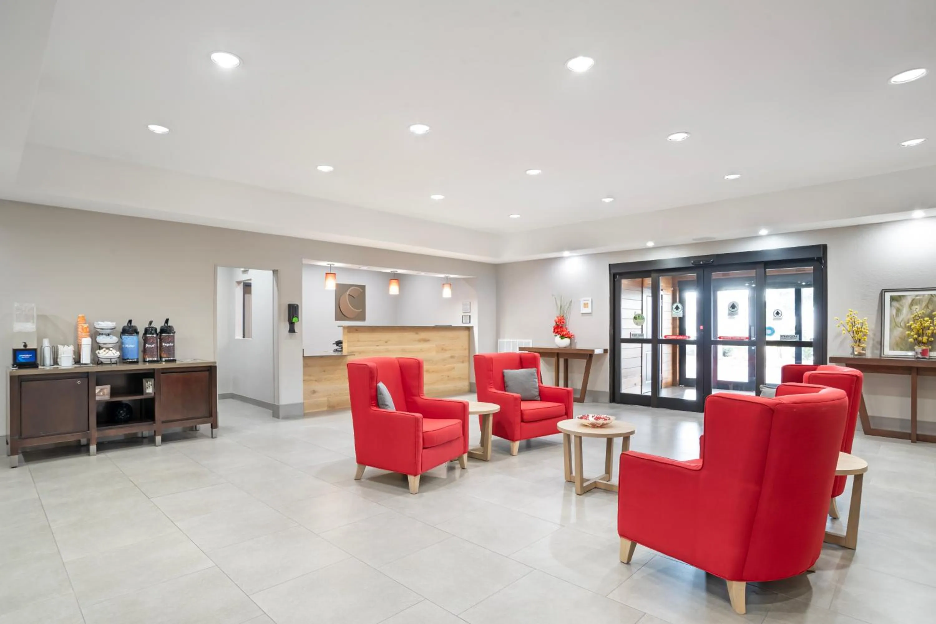 Coffee/tea facilities in Comfort Inn & Suites