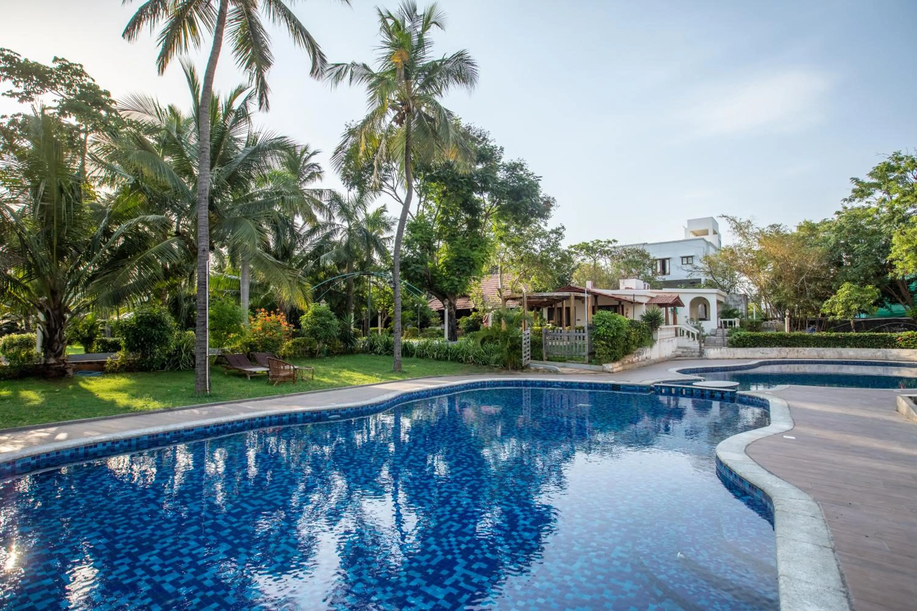 Swimming pool in Green Meadows Resort