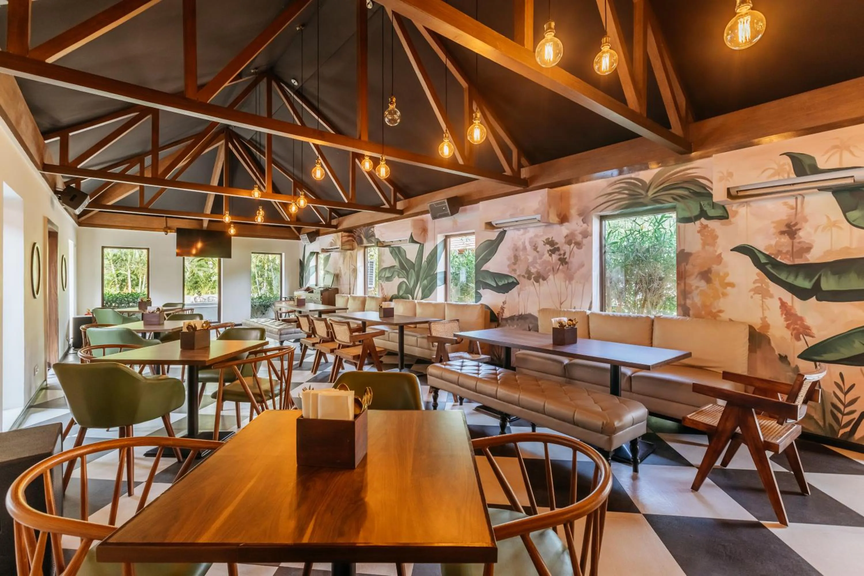 Lounge or bar in Green Meadows Resort