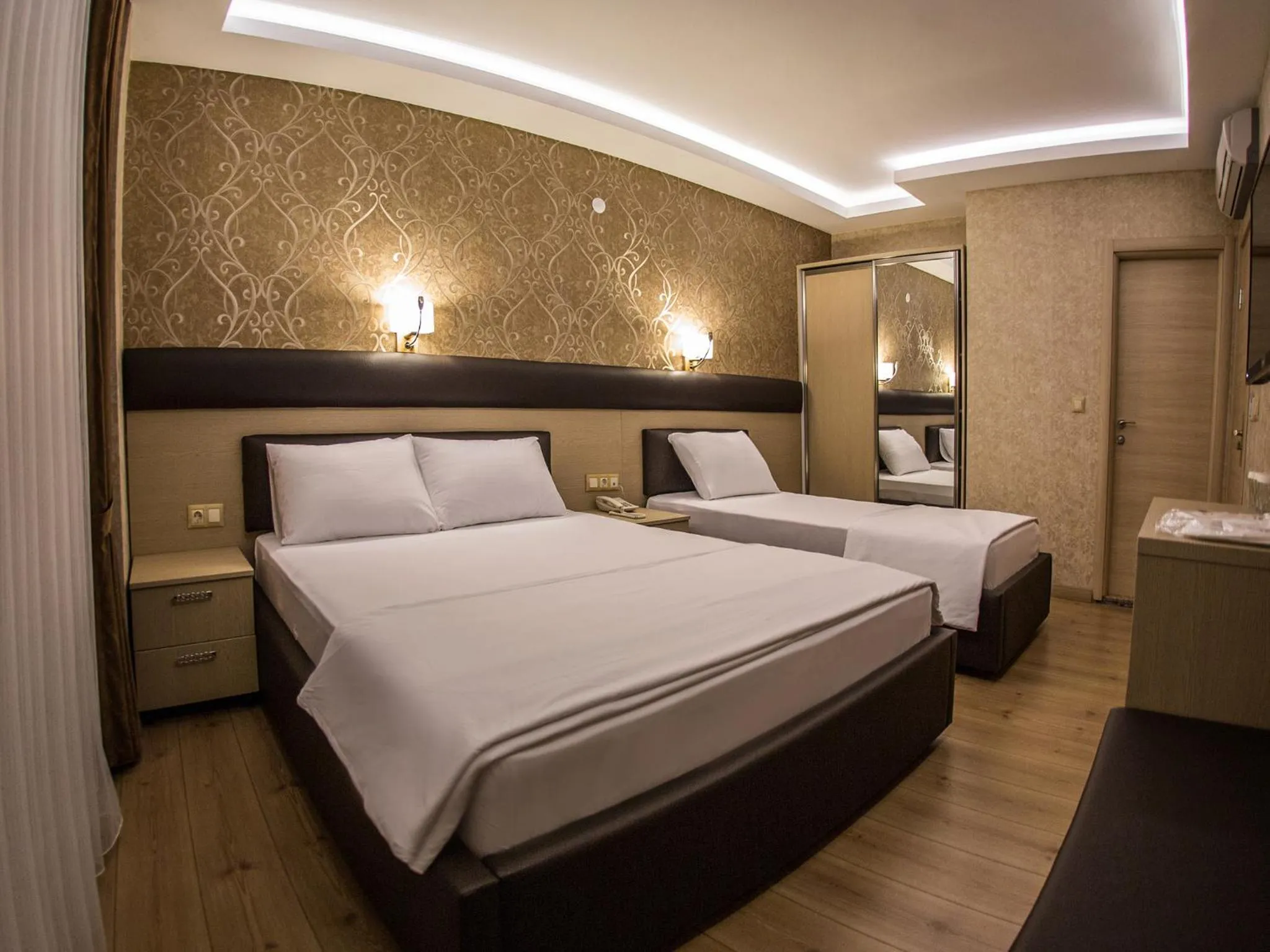 Photo of the whole room in Payidar Hotel