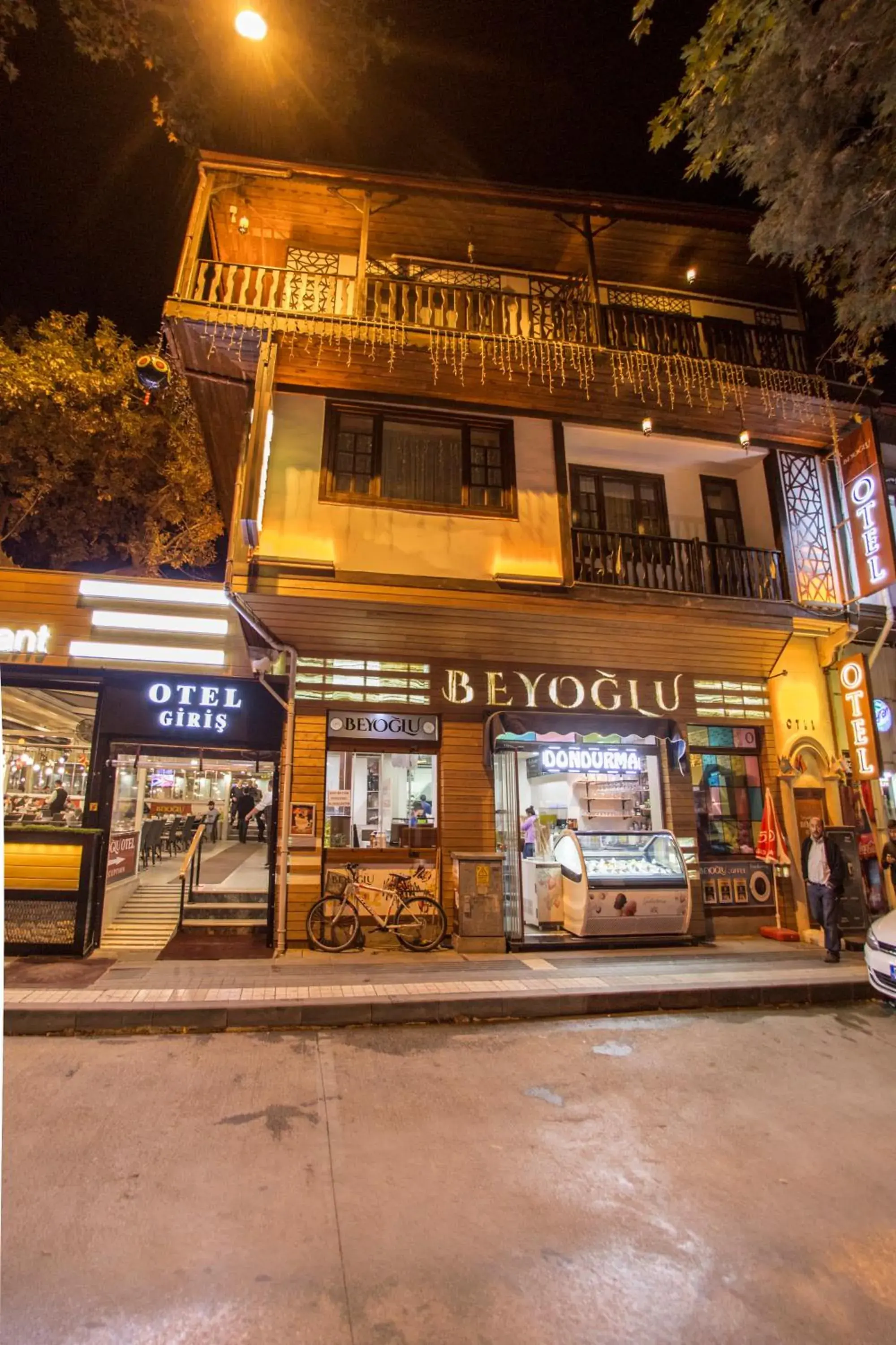 Property building in Payidar Hotel Property building in Payidar Hotel