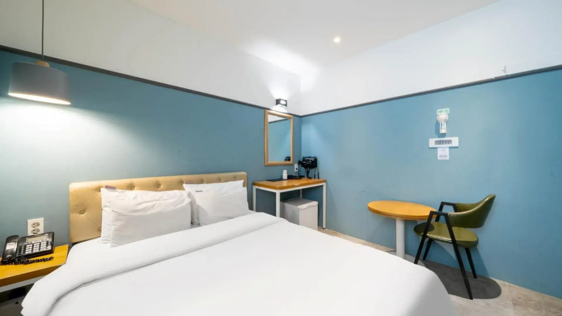 Bedroom, Bed in NU Hotel Bedroom, Bed in NU Hotel