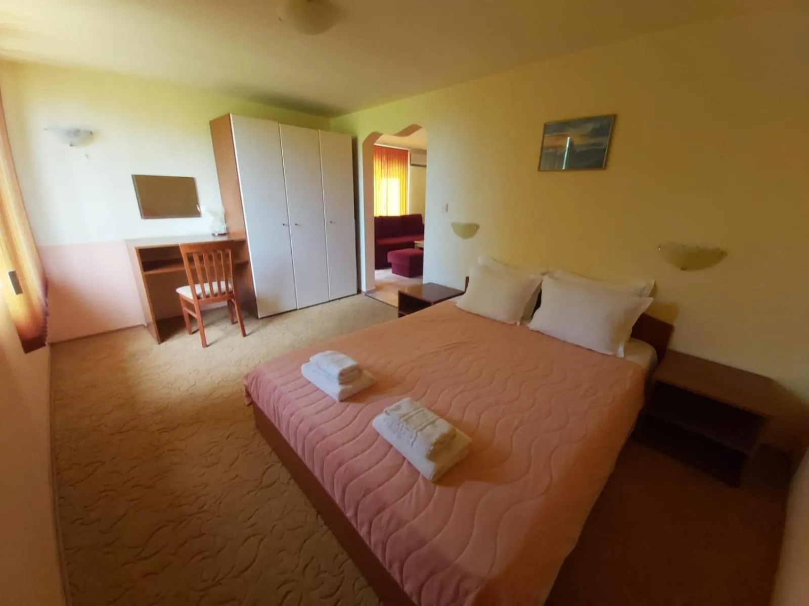Guest Rooms Flirt
