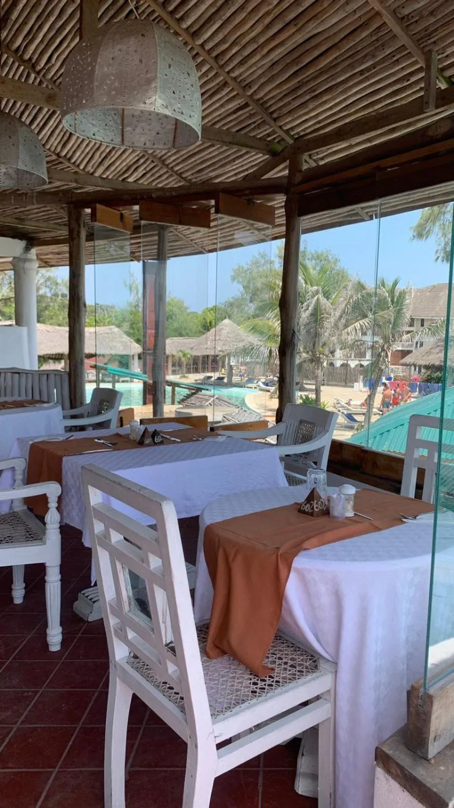 Restaurant/places to eat in Lily Palm Resort