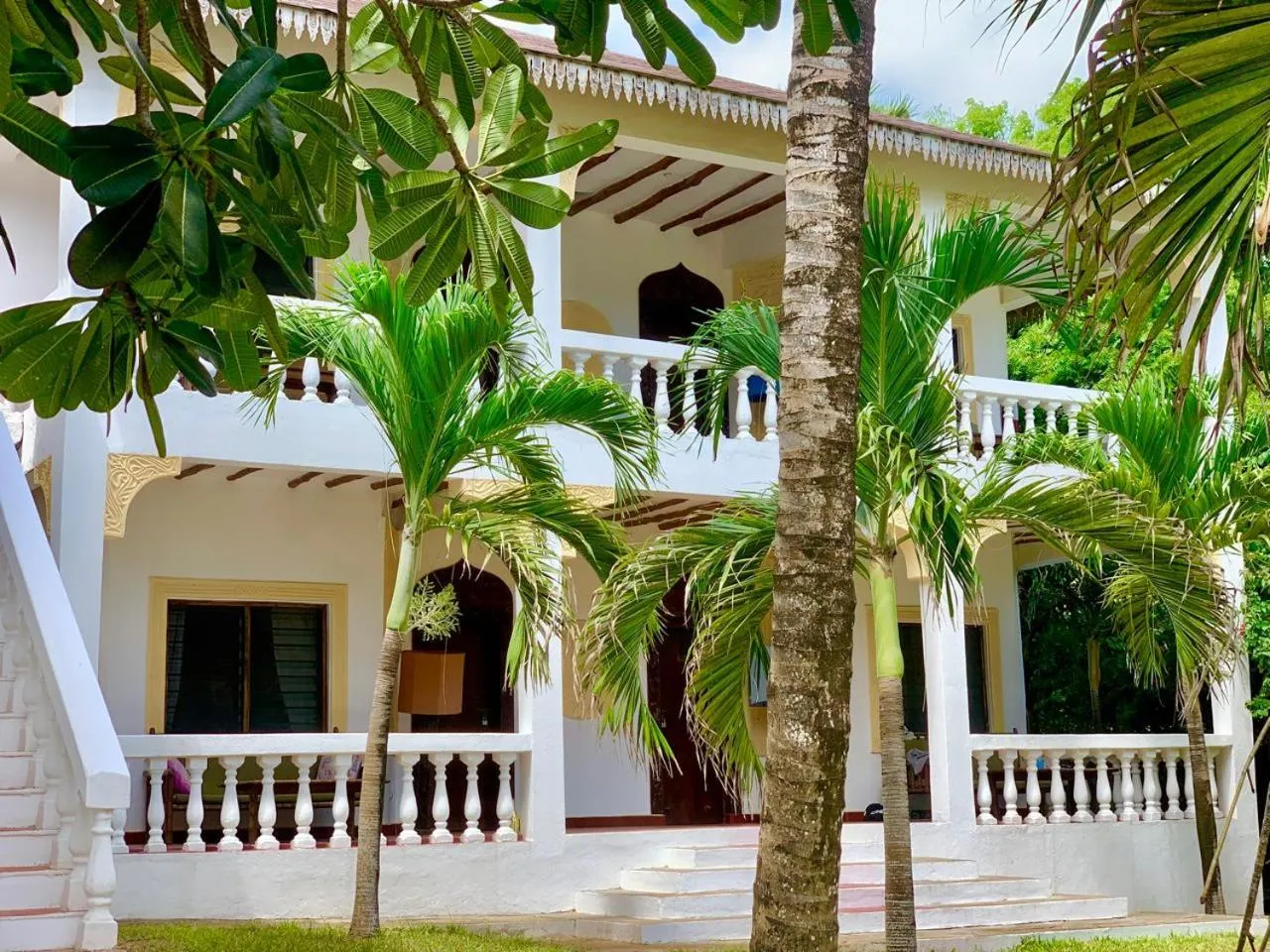 Facade/entrance in Lily Palm Resort