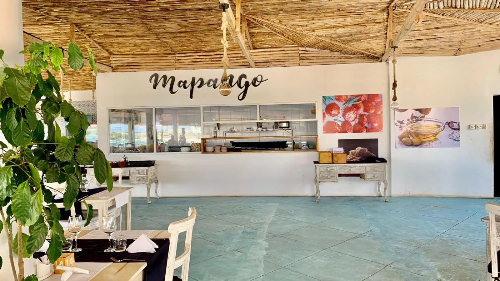 Restaurant/places to eat in Lily Palm Resort