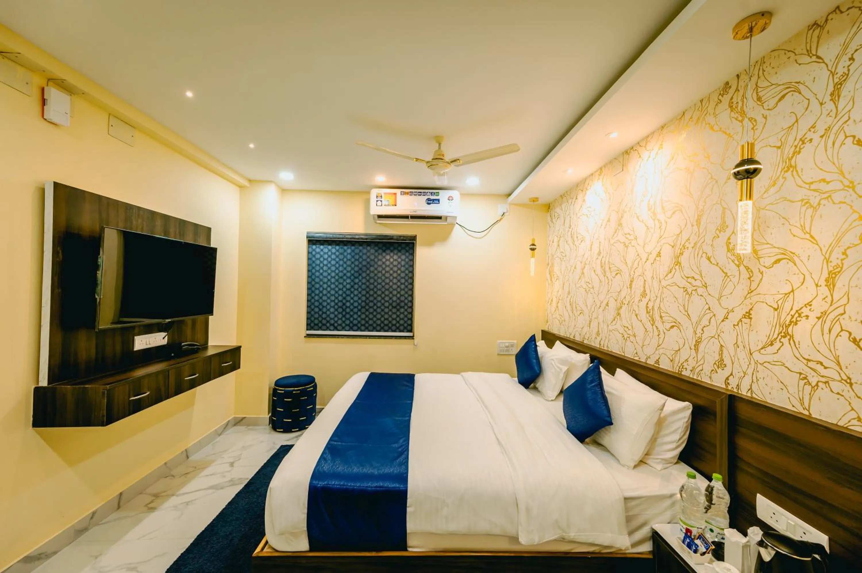 Bed in Livotel Premium Hotel