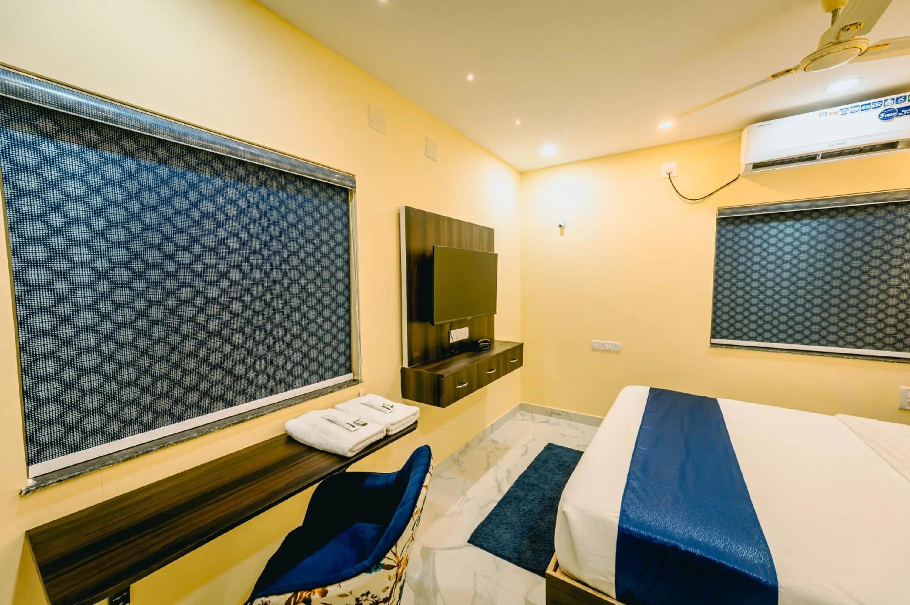 Bed in Livotel Premium Hotel