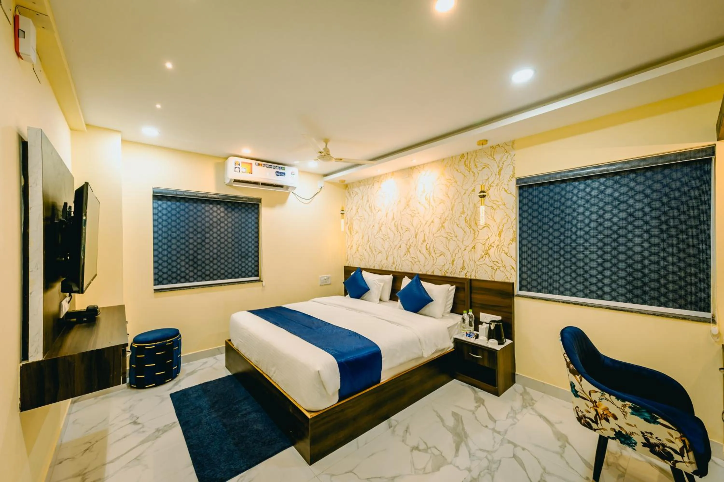 Bed in Livotel Premium Hotel