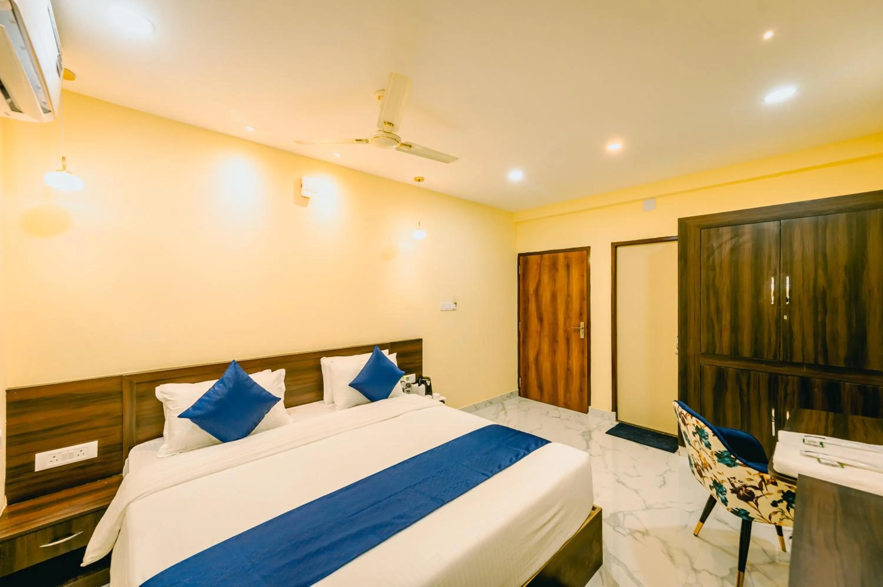 Bed in Livotel Premium Hotel