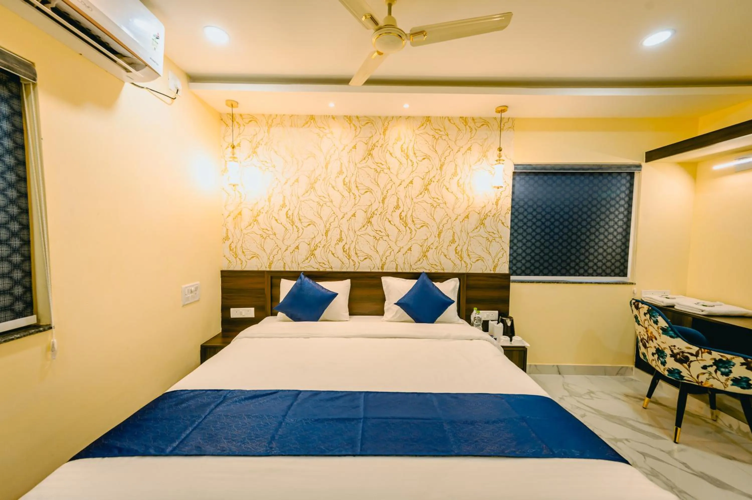 Bedroom, Bed in Livotel Premium Hotel