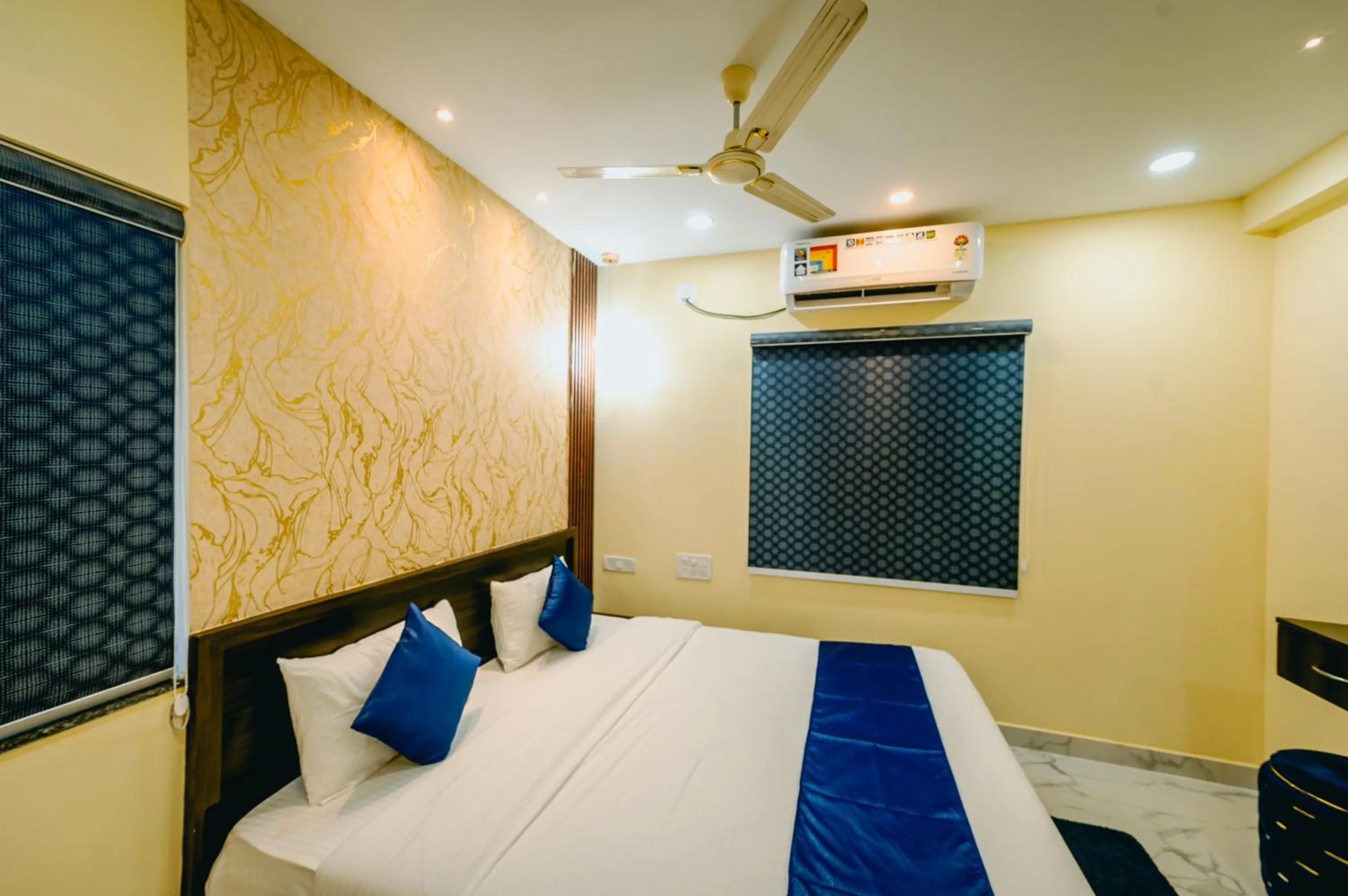 Bed in Livotel Premium Hotel