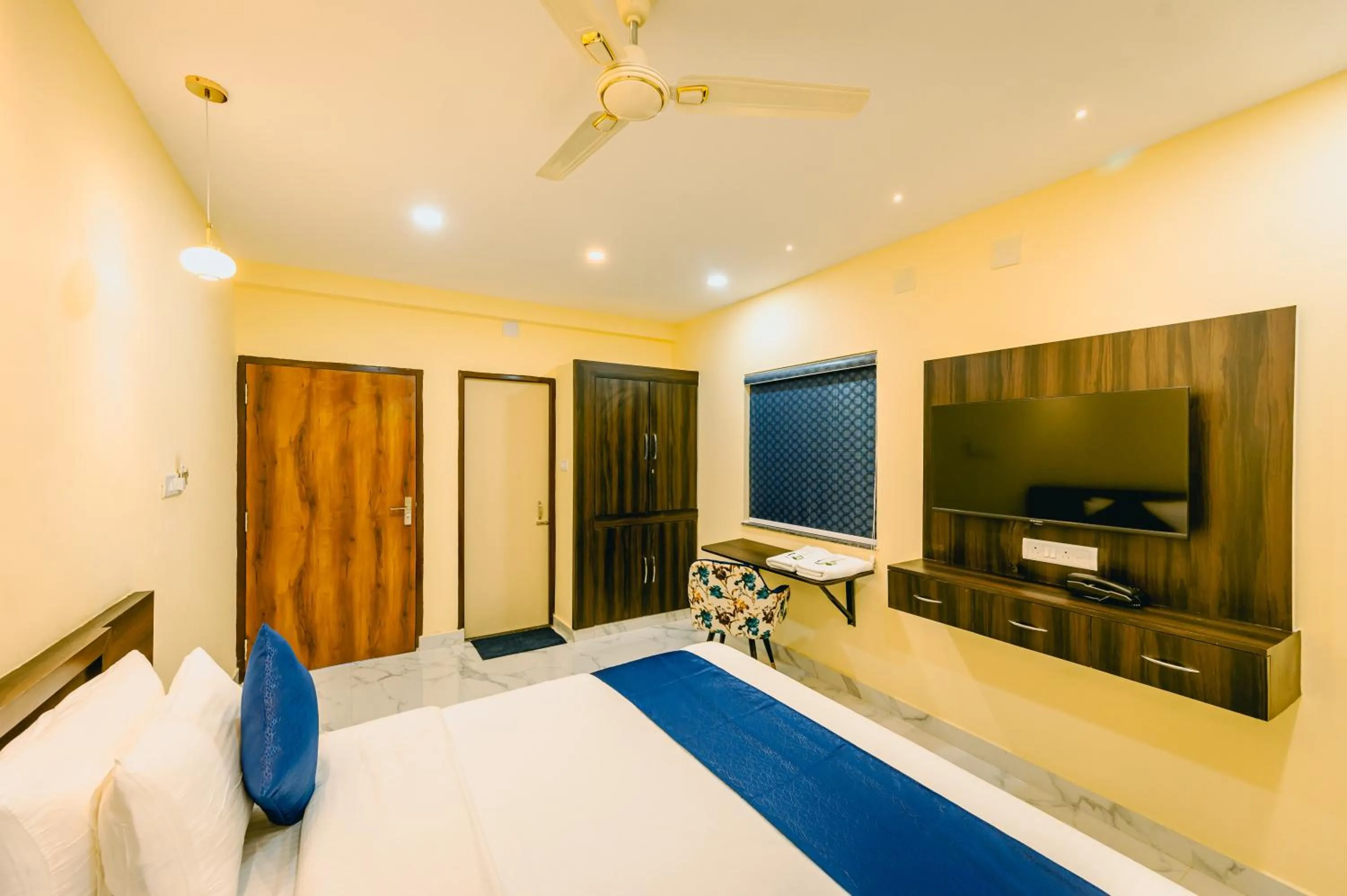 Bedroom, Bed in Livotel Premium Hotel