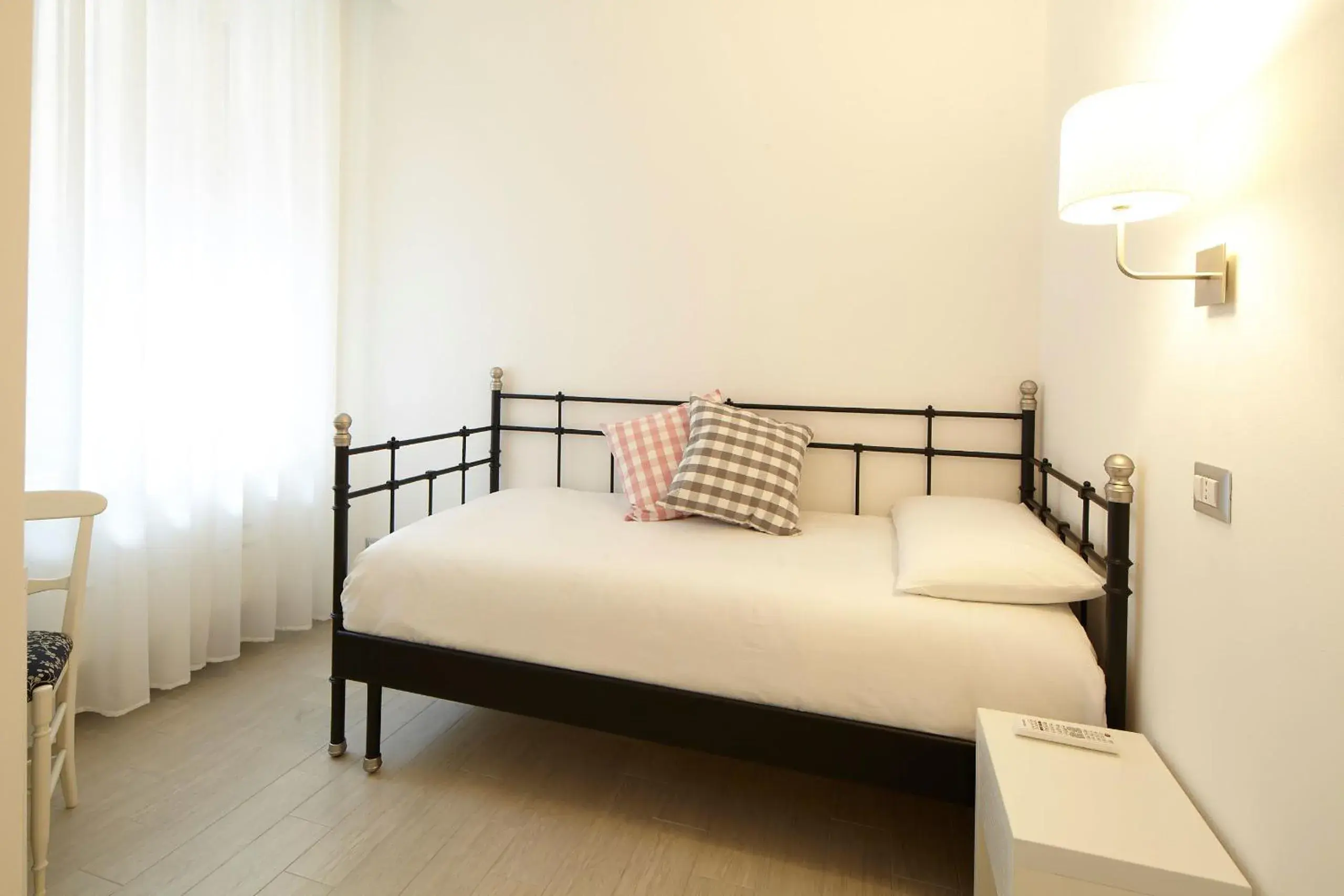 Single Room Side in Affittacamere Arosio Single Room Side in Affittacamere Arosio