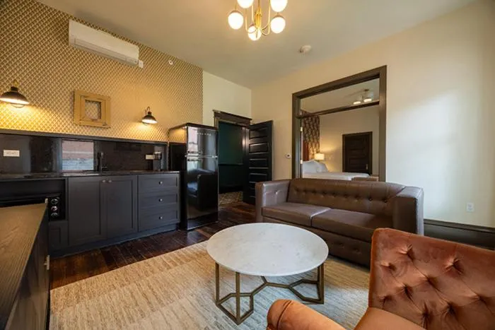 Hotel Pontotoc